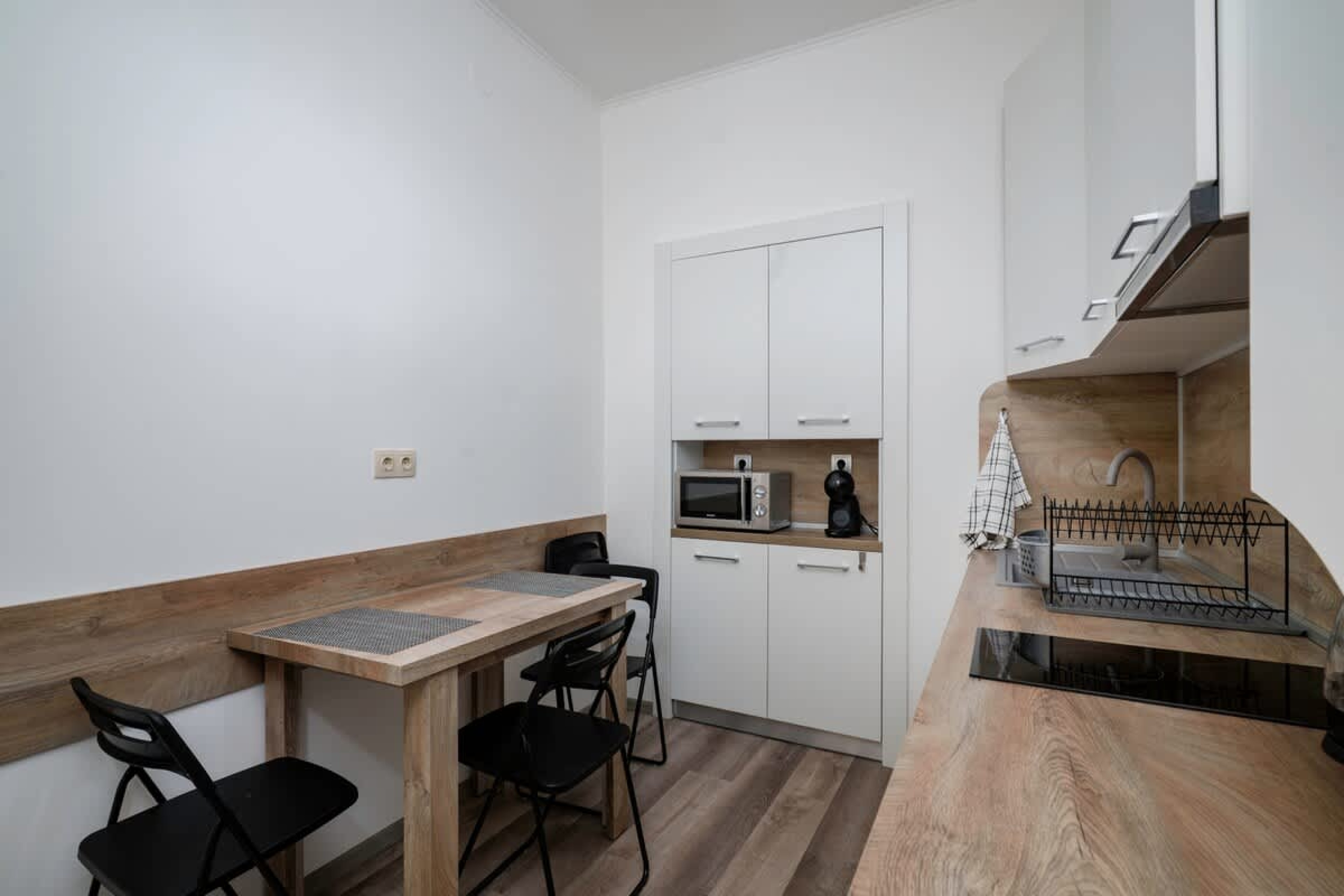 Scoutaround White Logo