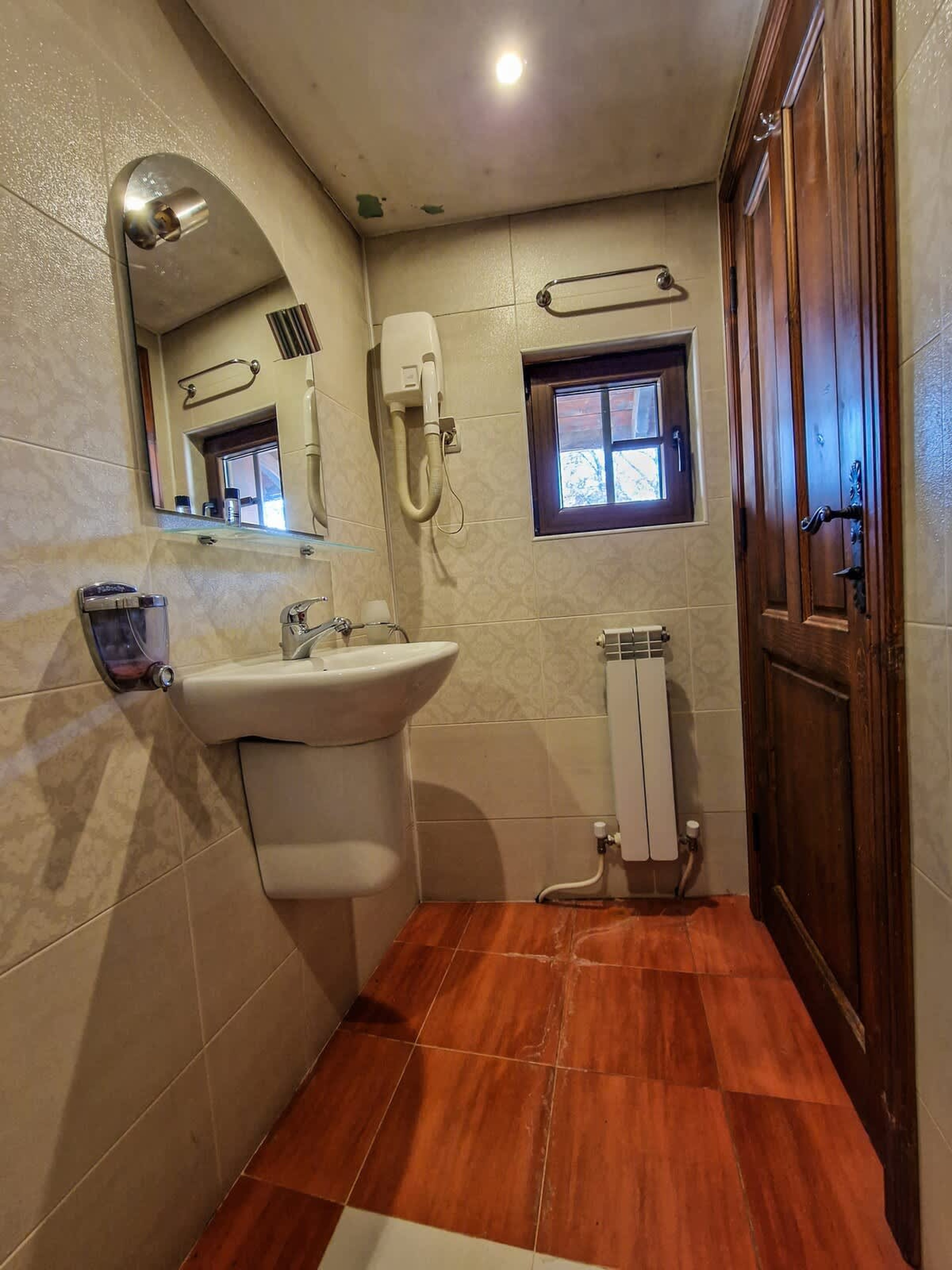 Scoutaround White Logo