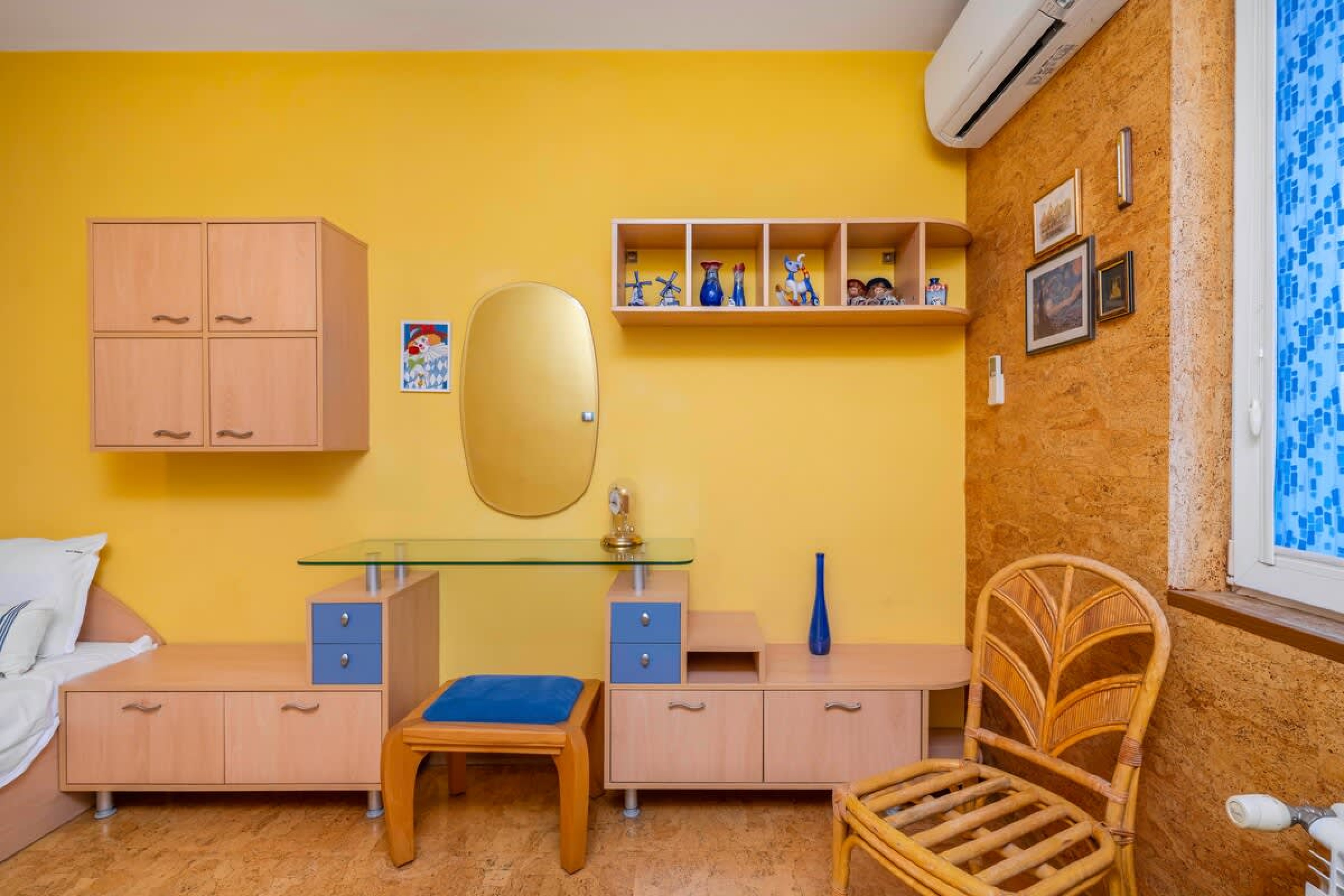 Scoutaround White Logo