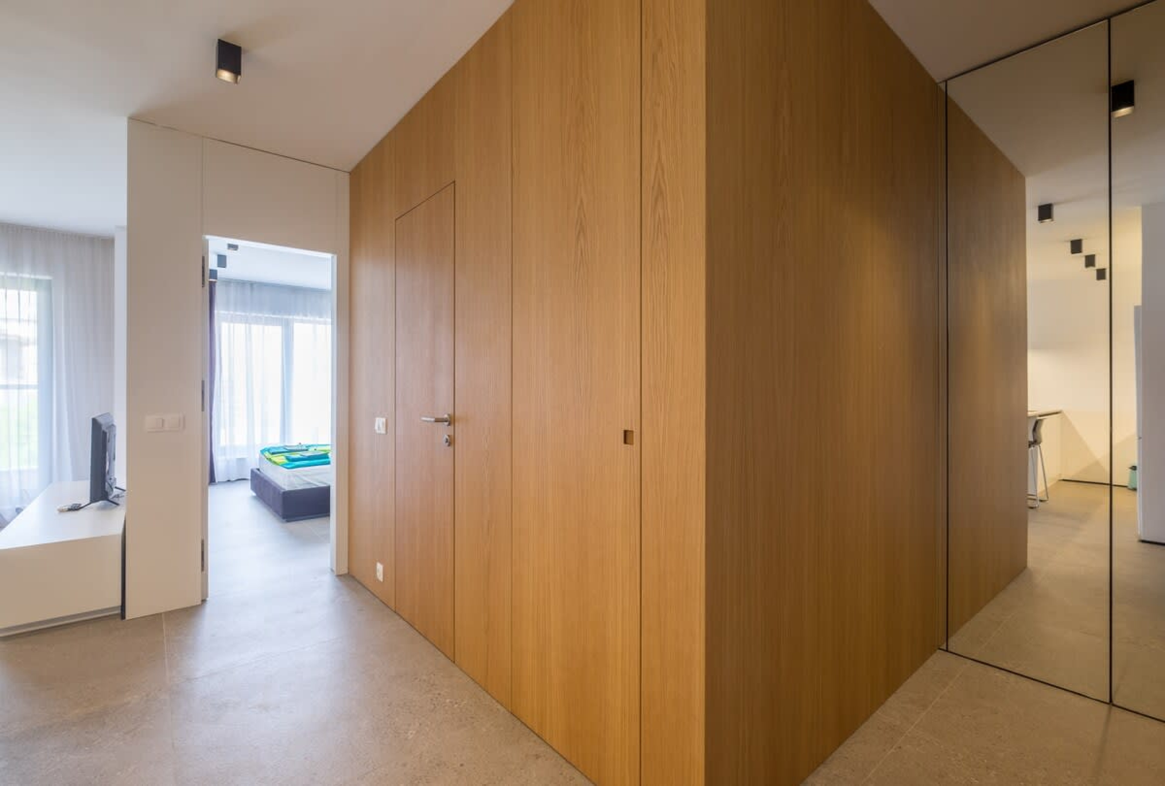 Scoutaround White Logo