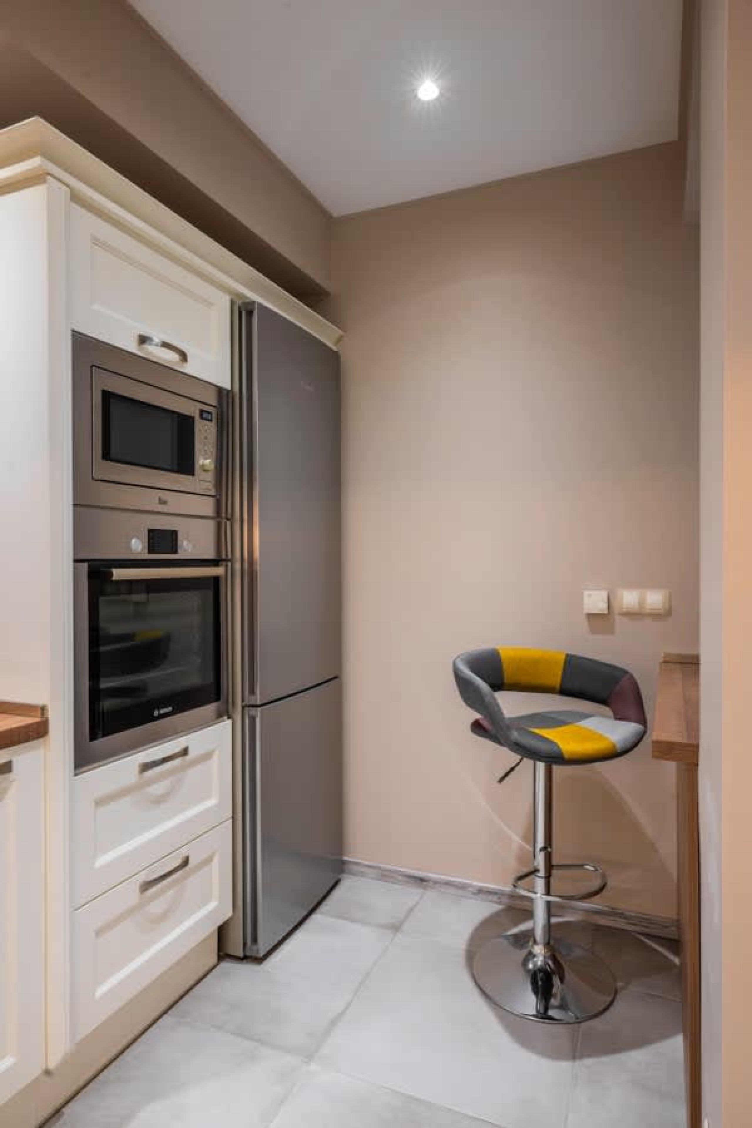 Scoutaround White Logo