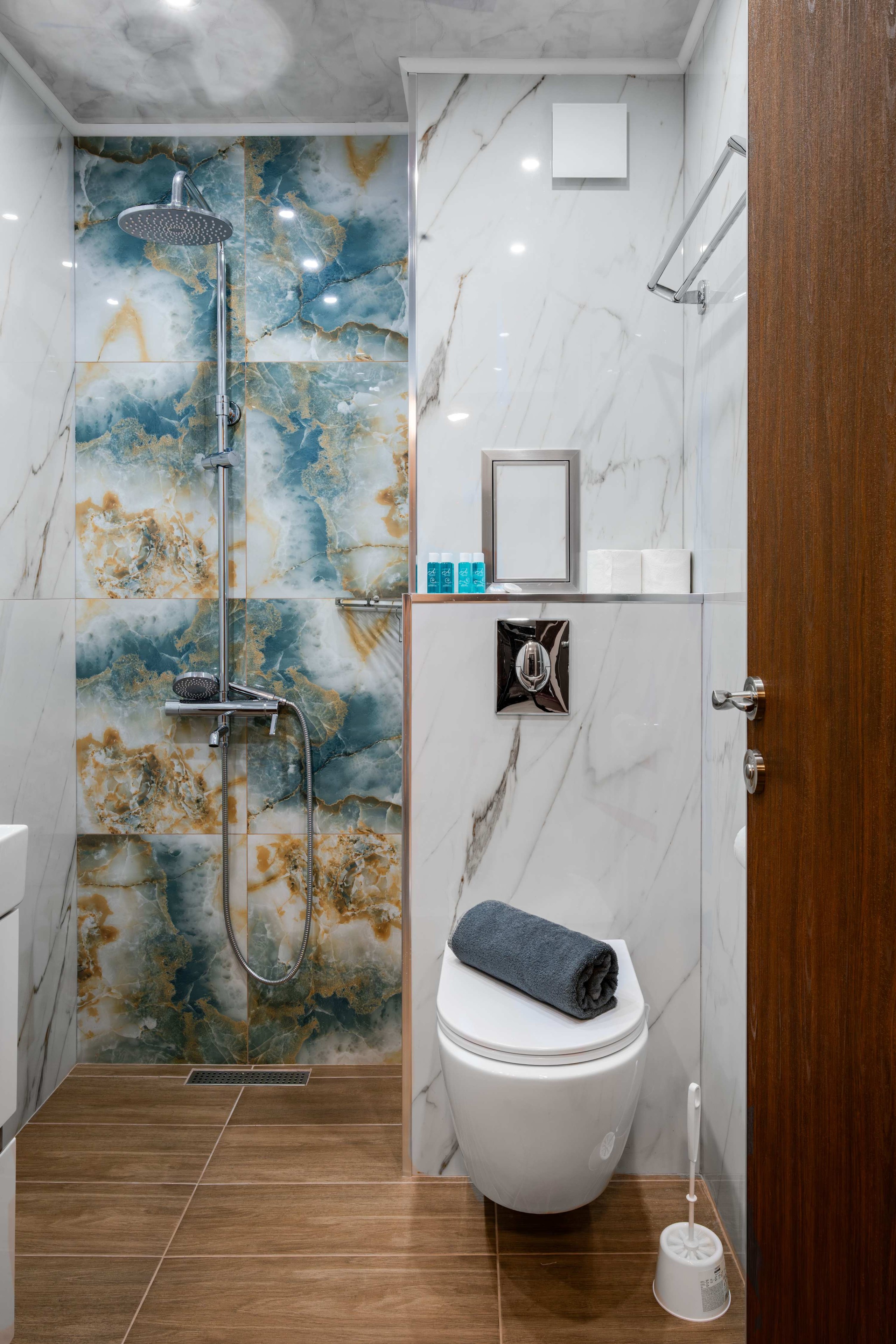 Scoutaround White Logo