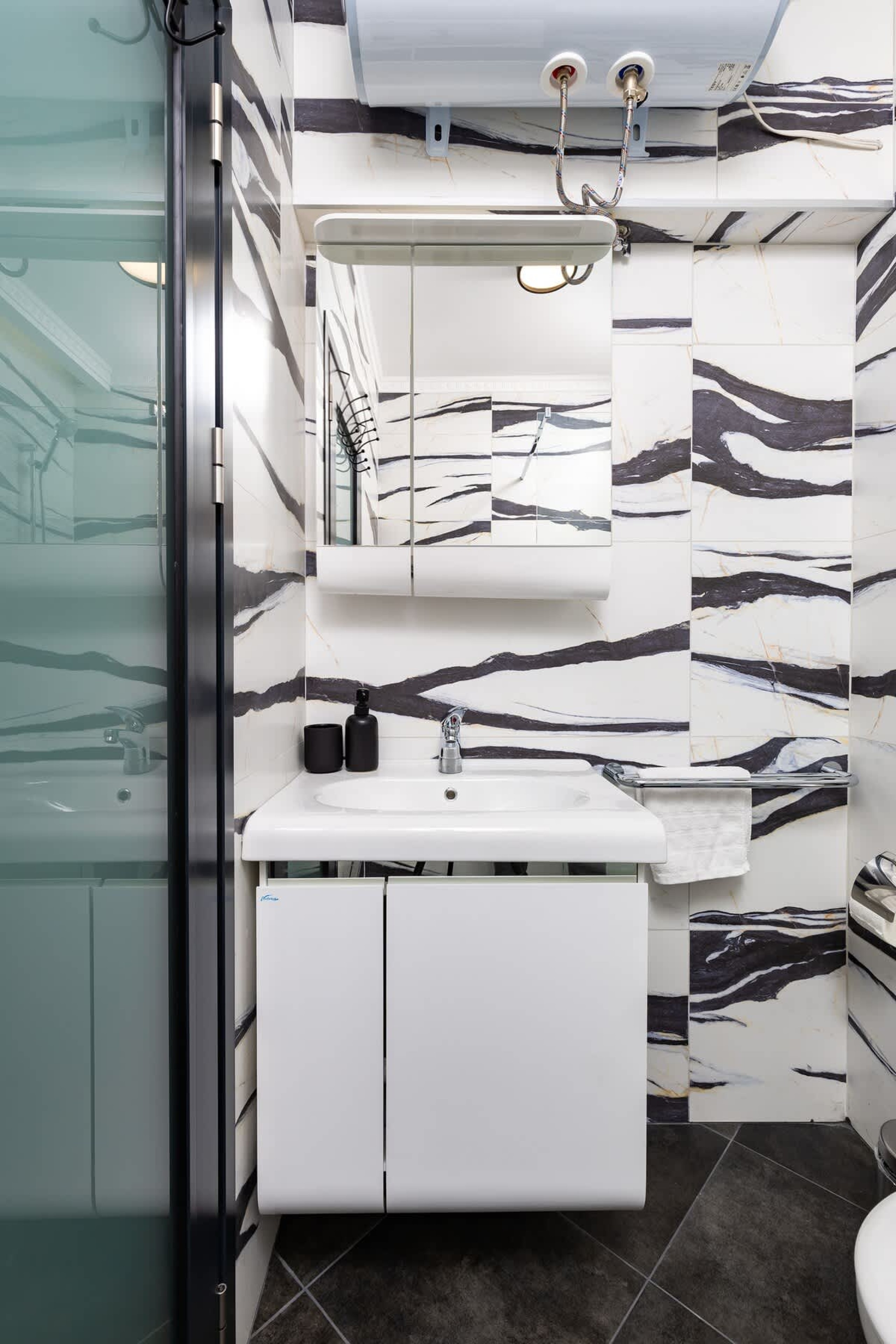 Scoutaround White Logo