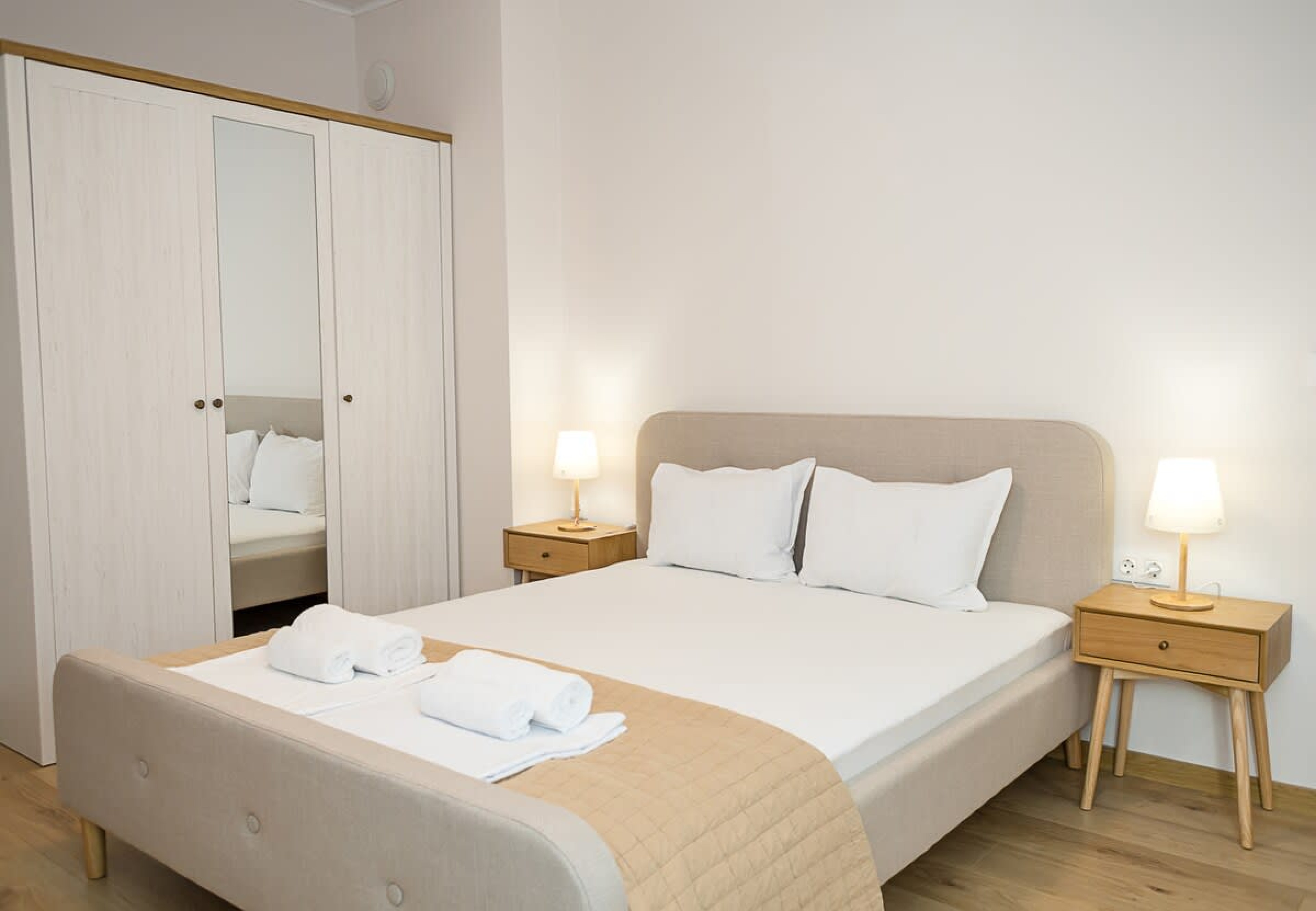 Scoutaround White Logo