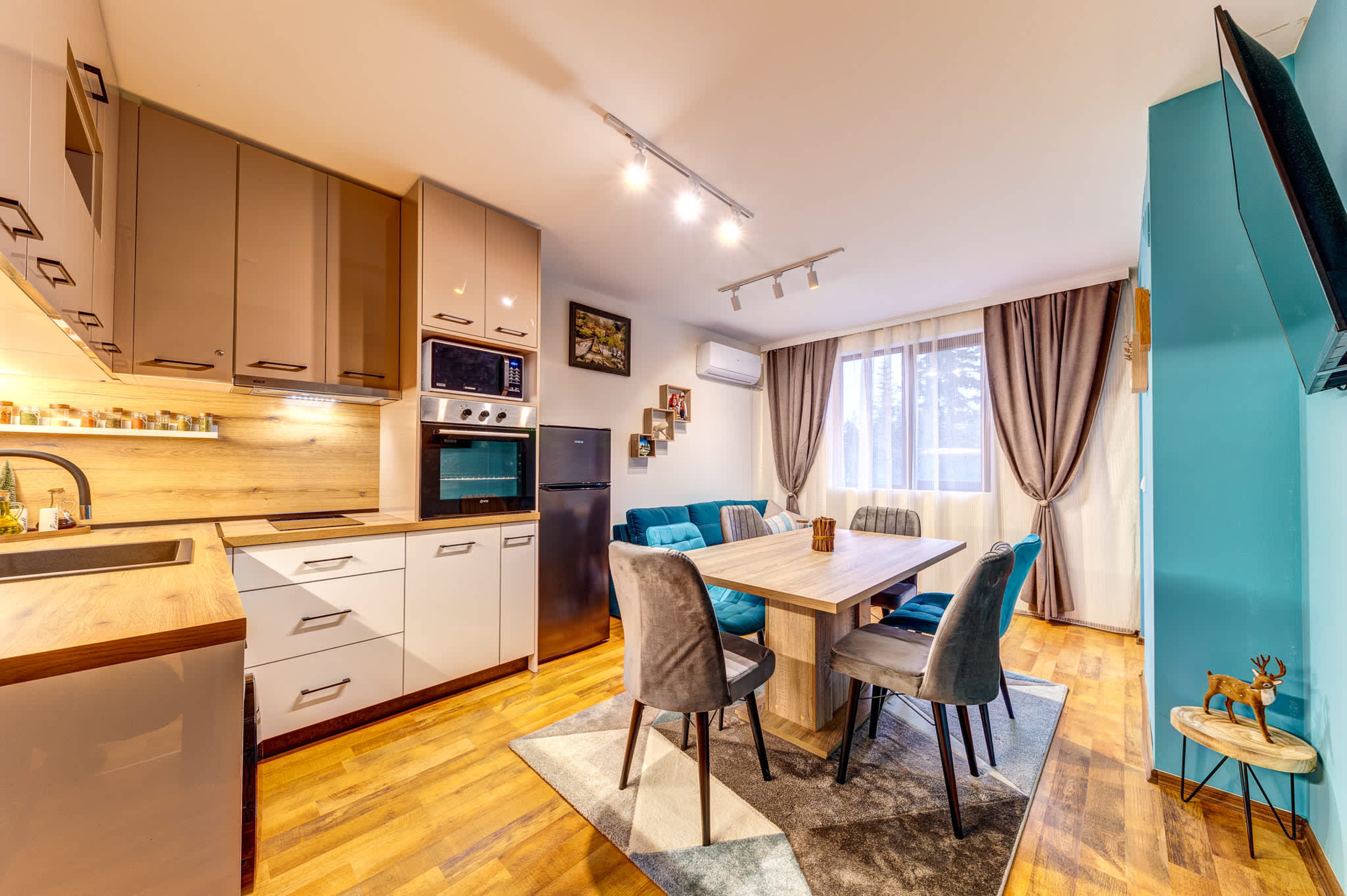 Scoutaround White Logo