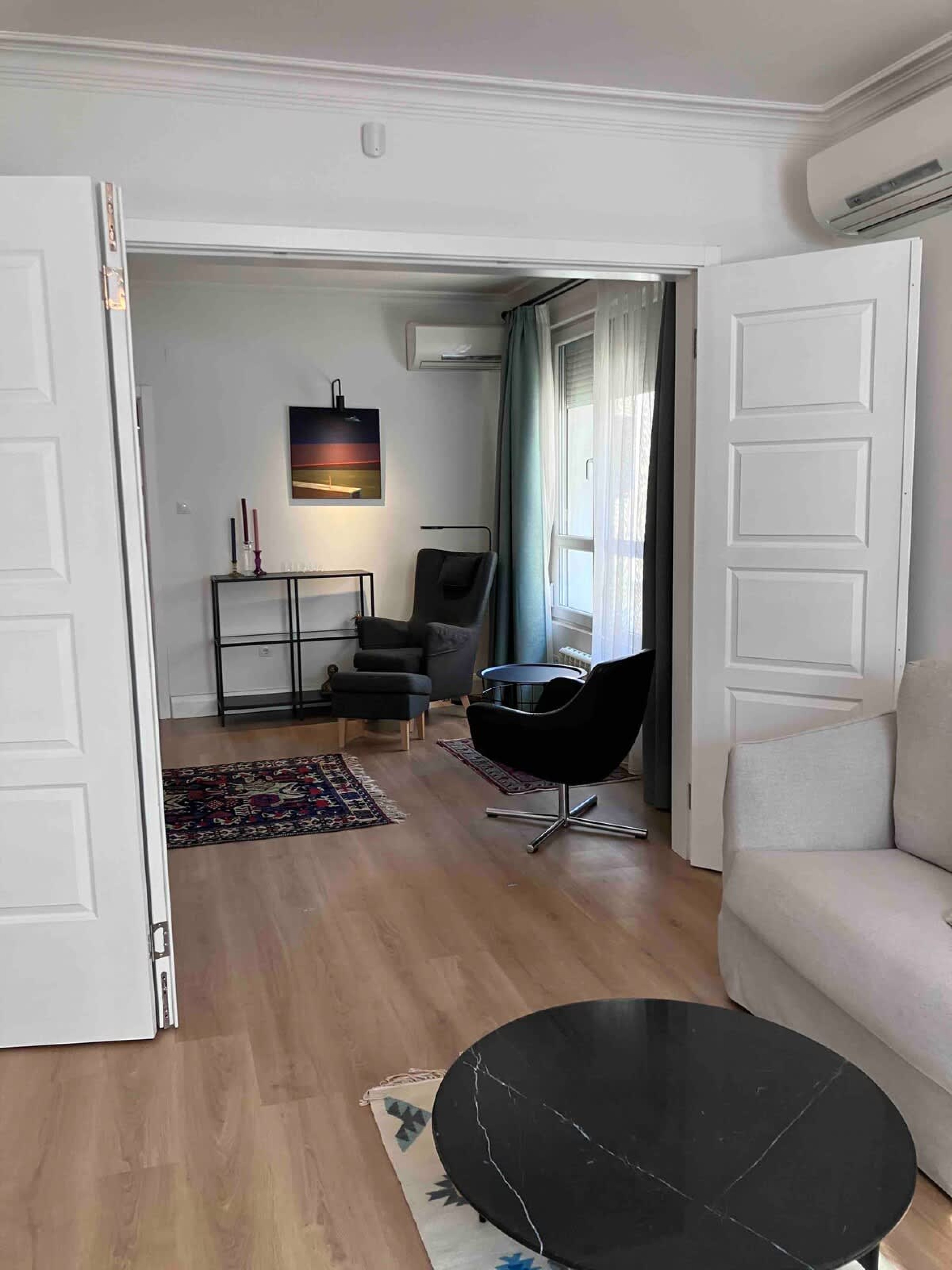 Scoutaround White Logo