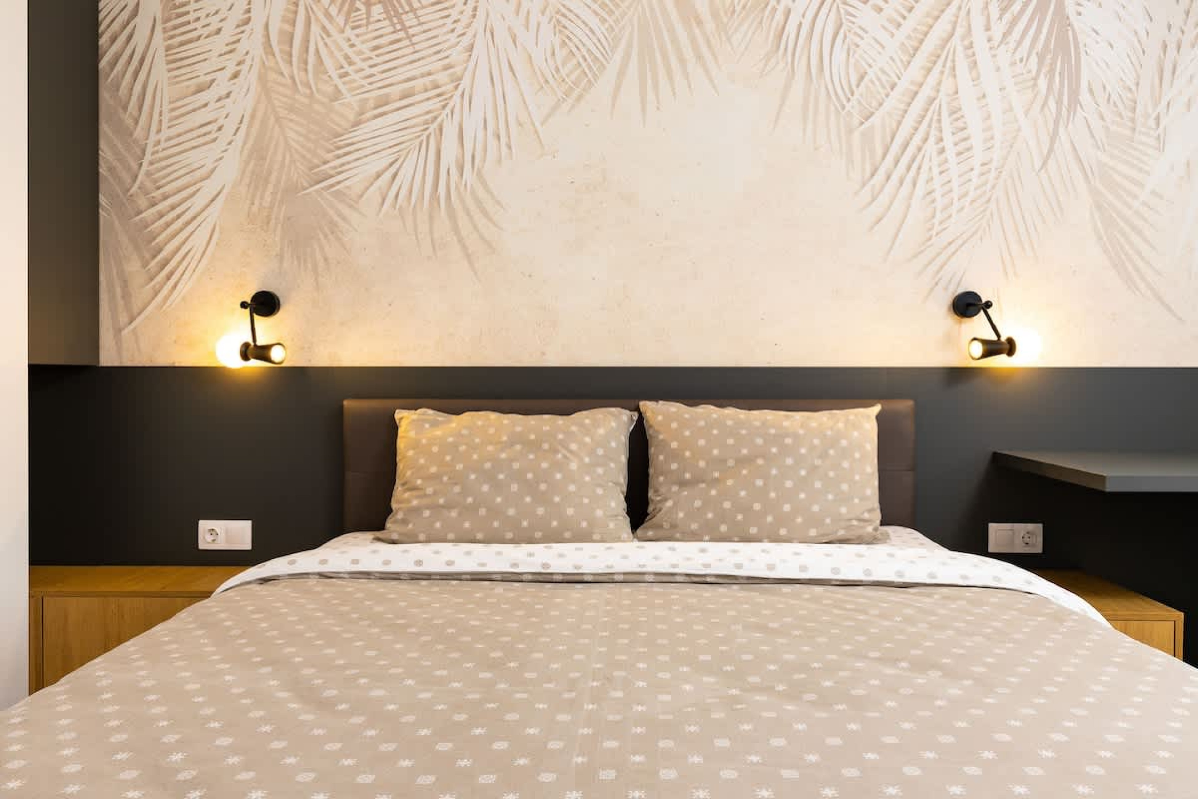 Scoutaround White Logo