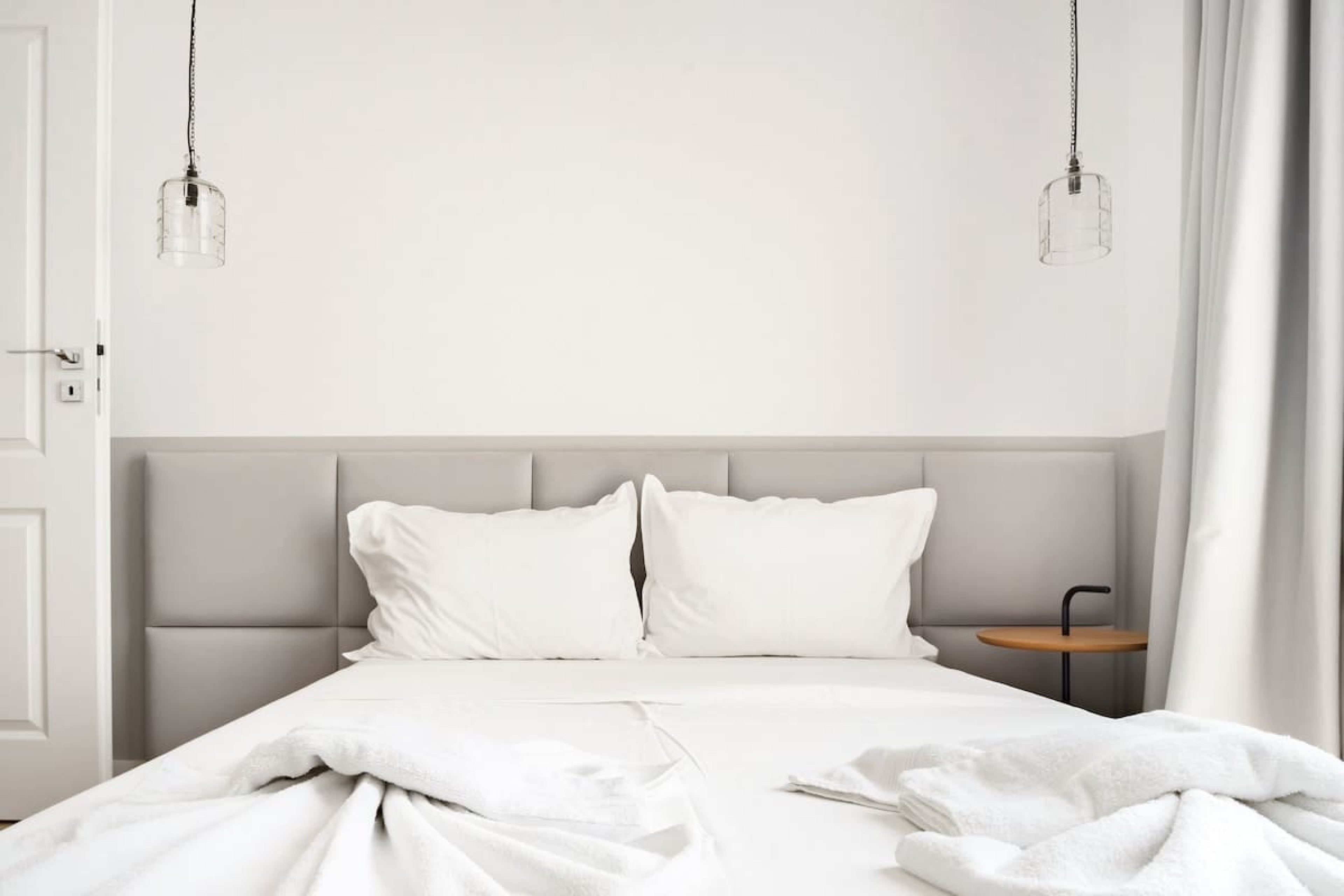 Scoutaround White Logo