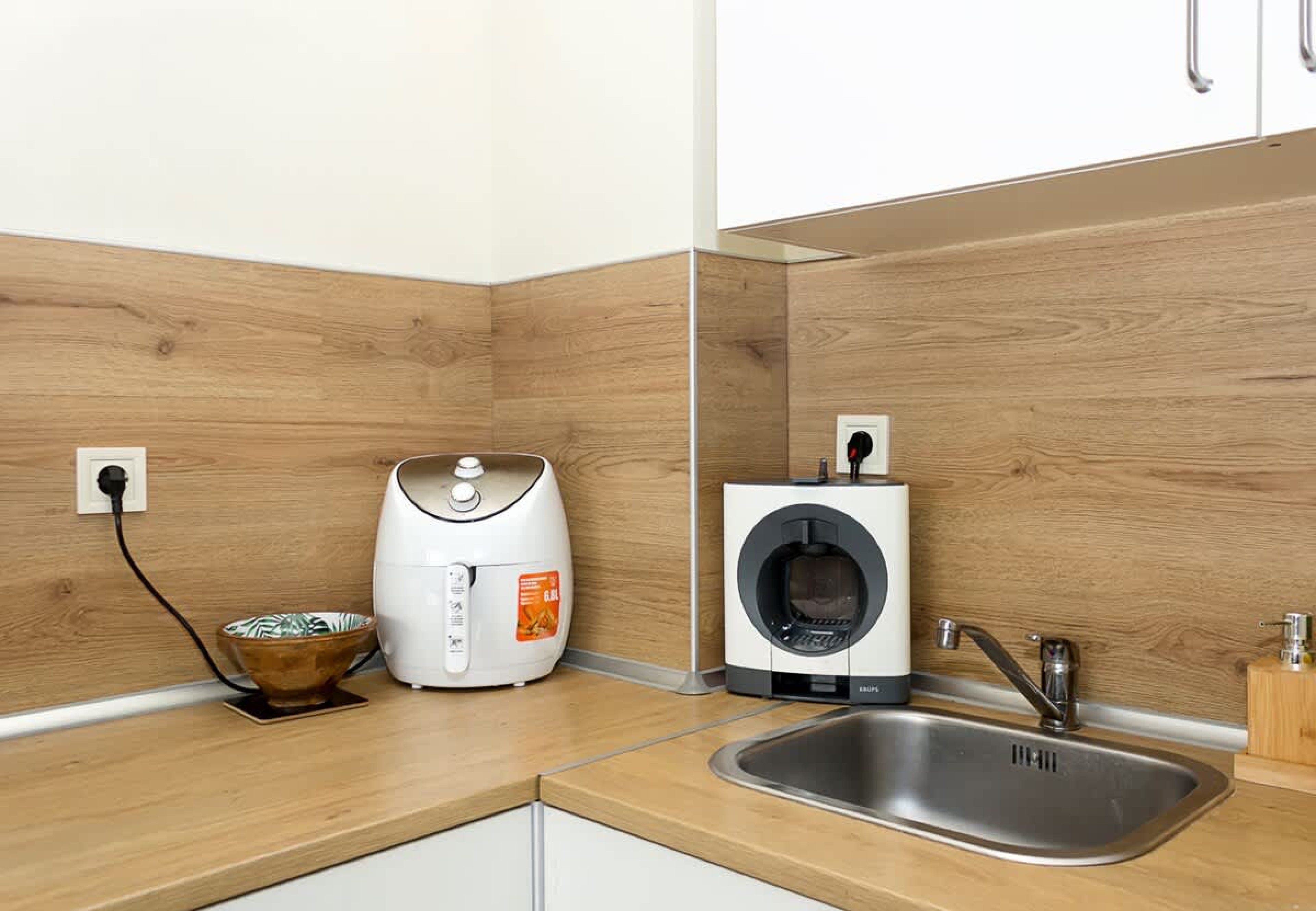 Scoutaround White Logo