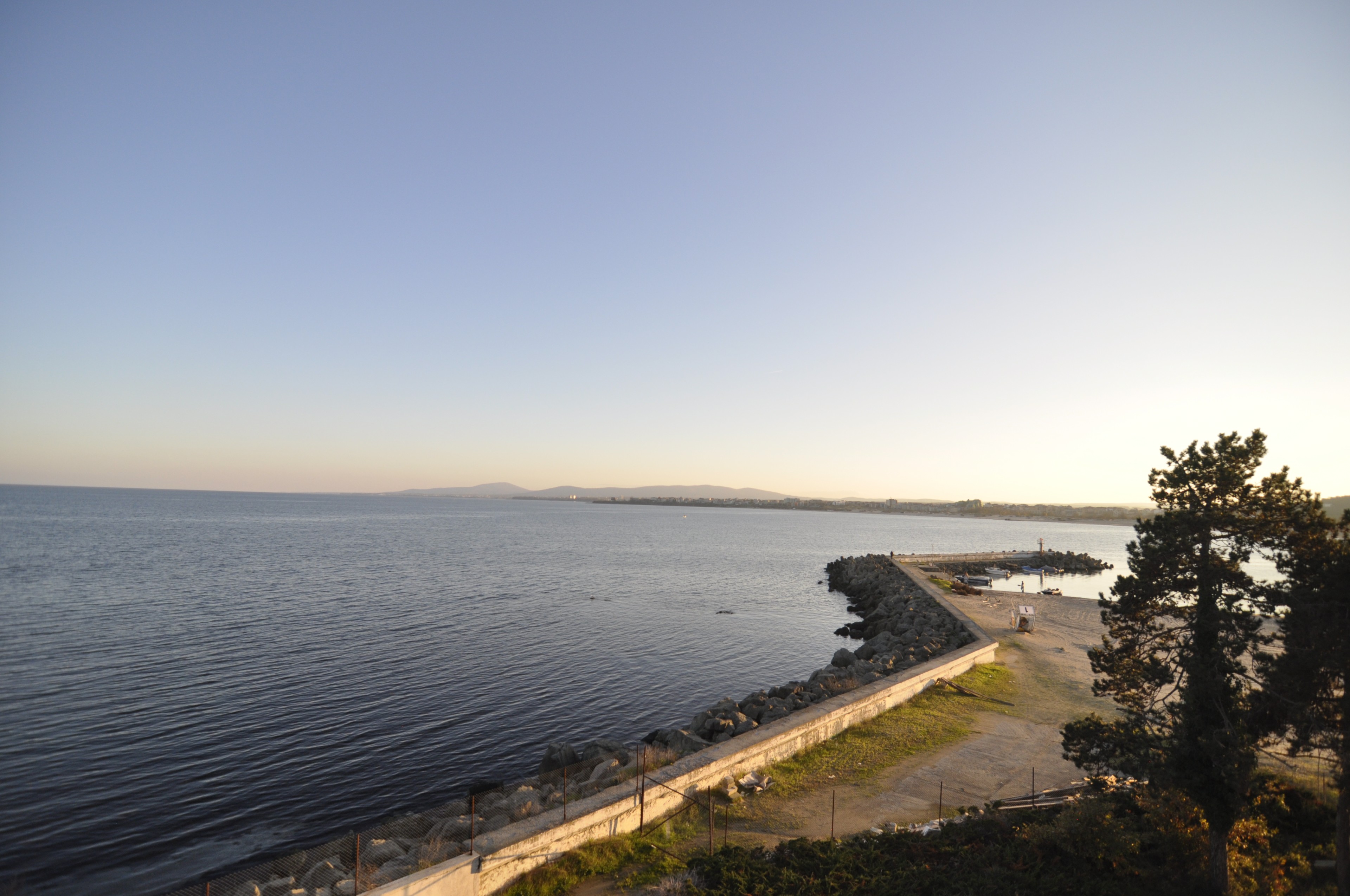 Scoutaround White Logo