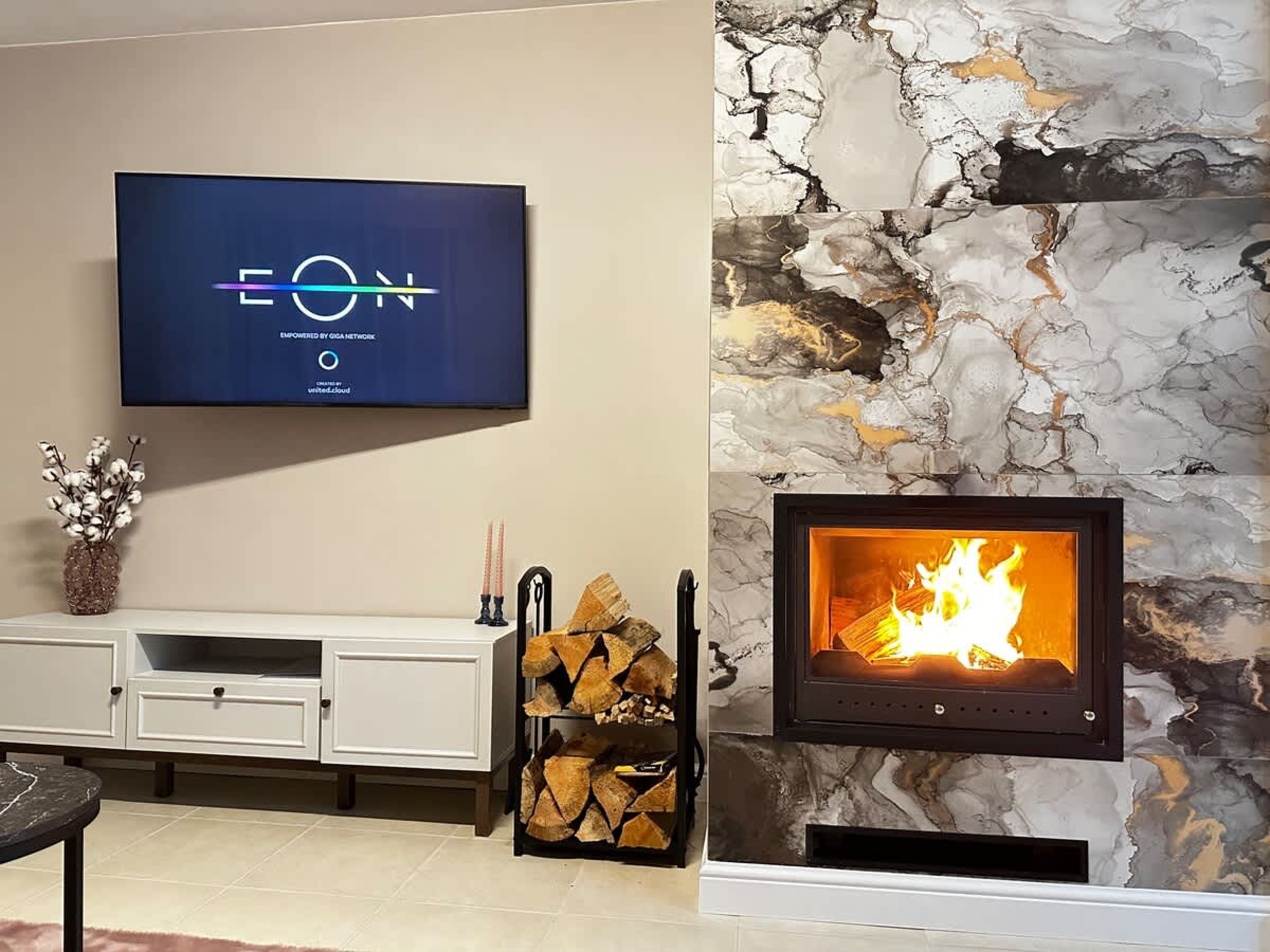 Scoutaround White Logo