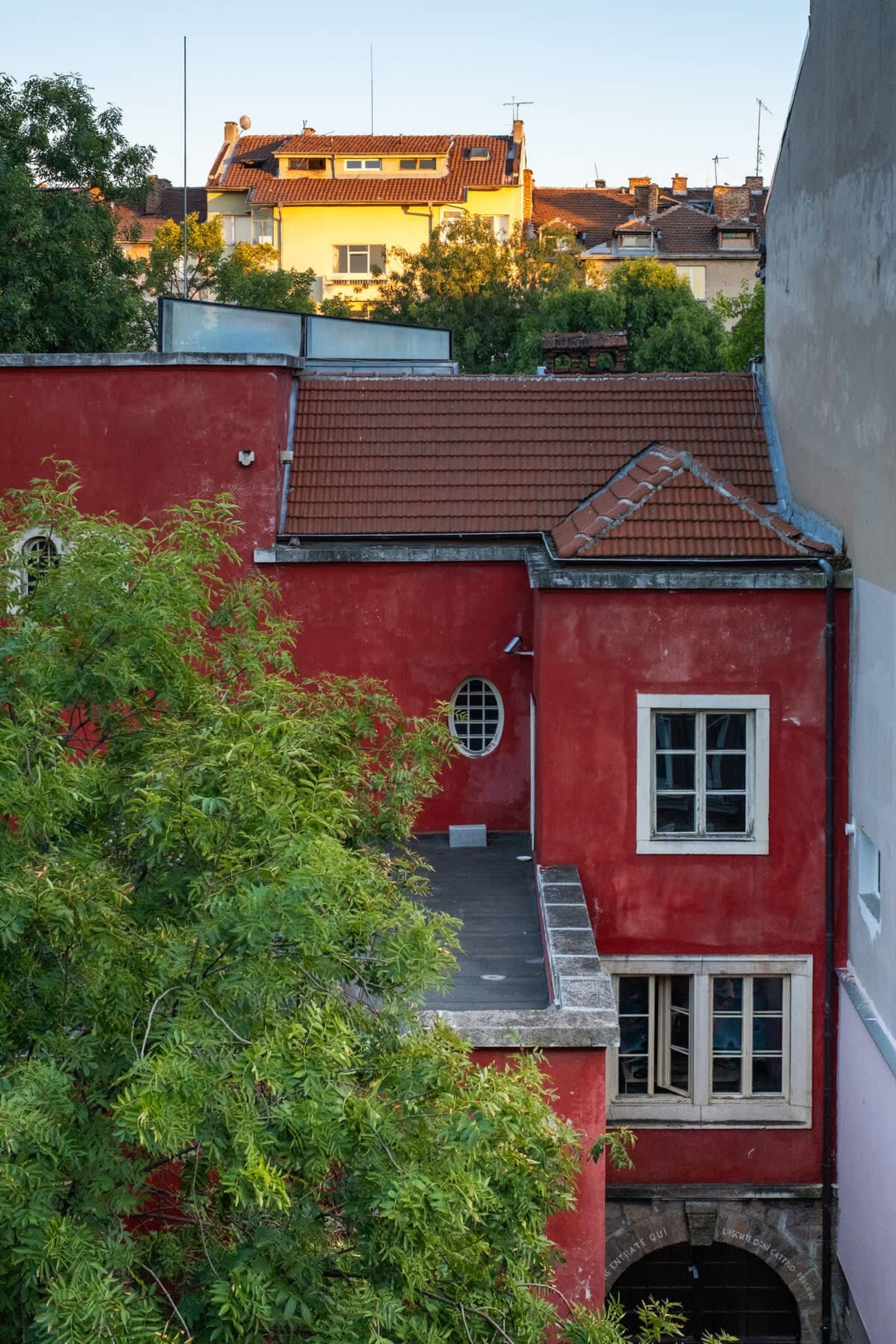 Scoutaround White Logo