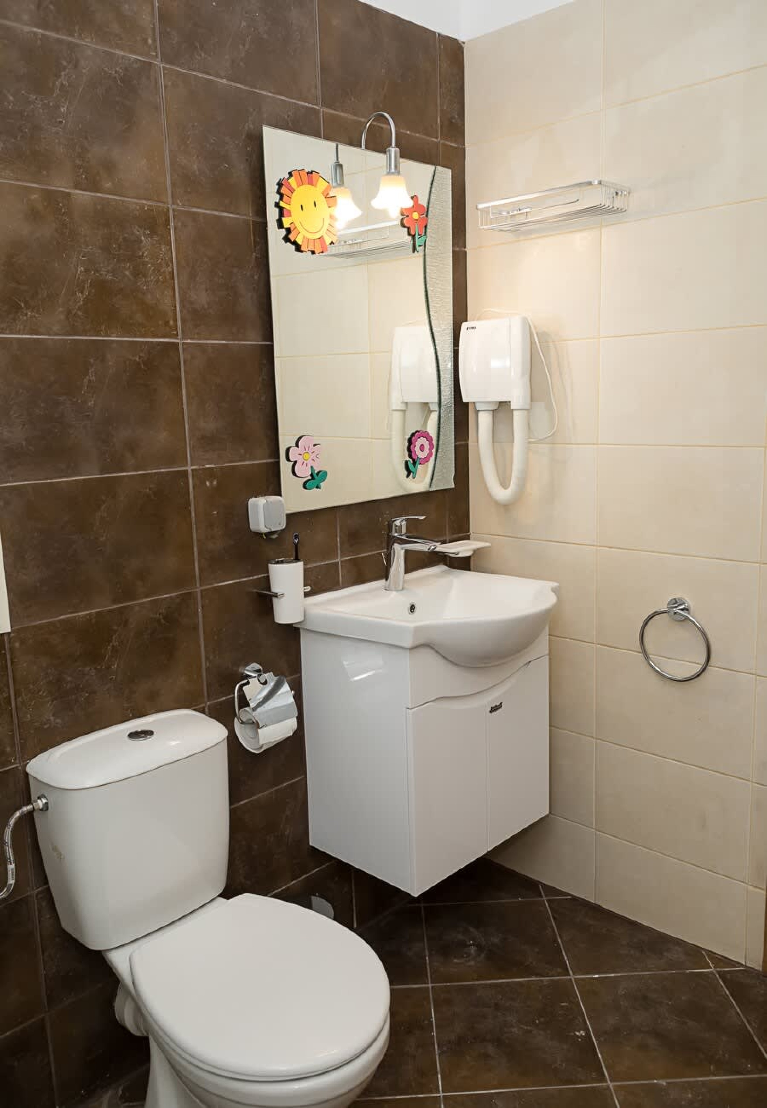 Scoutaround White Logo