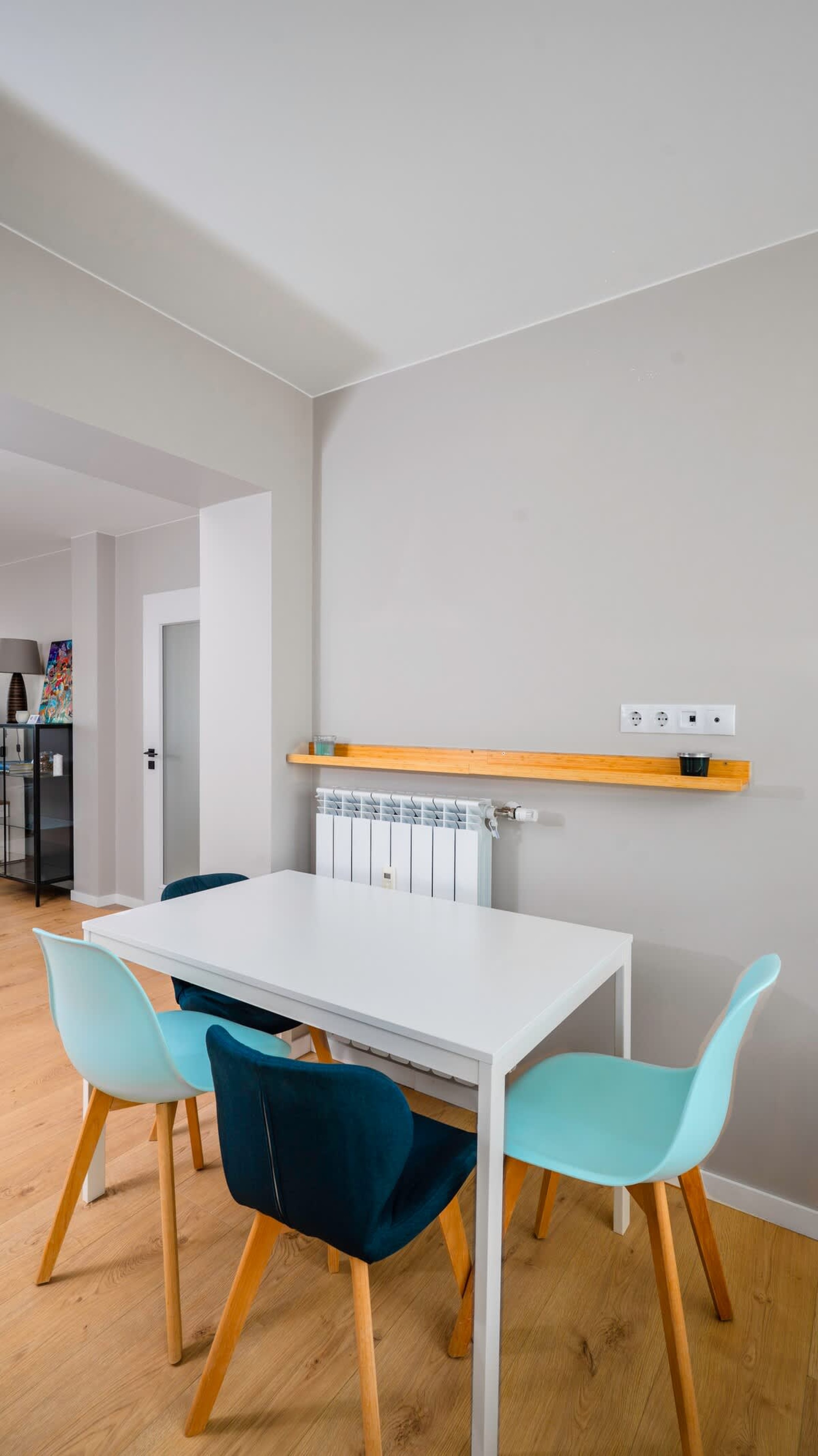 Scoutaround White Logo