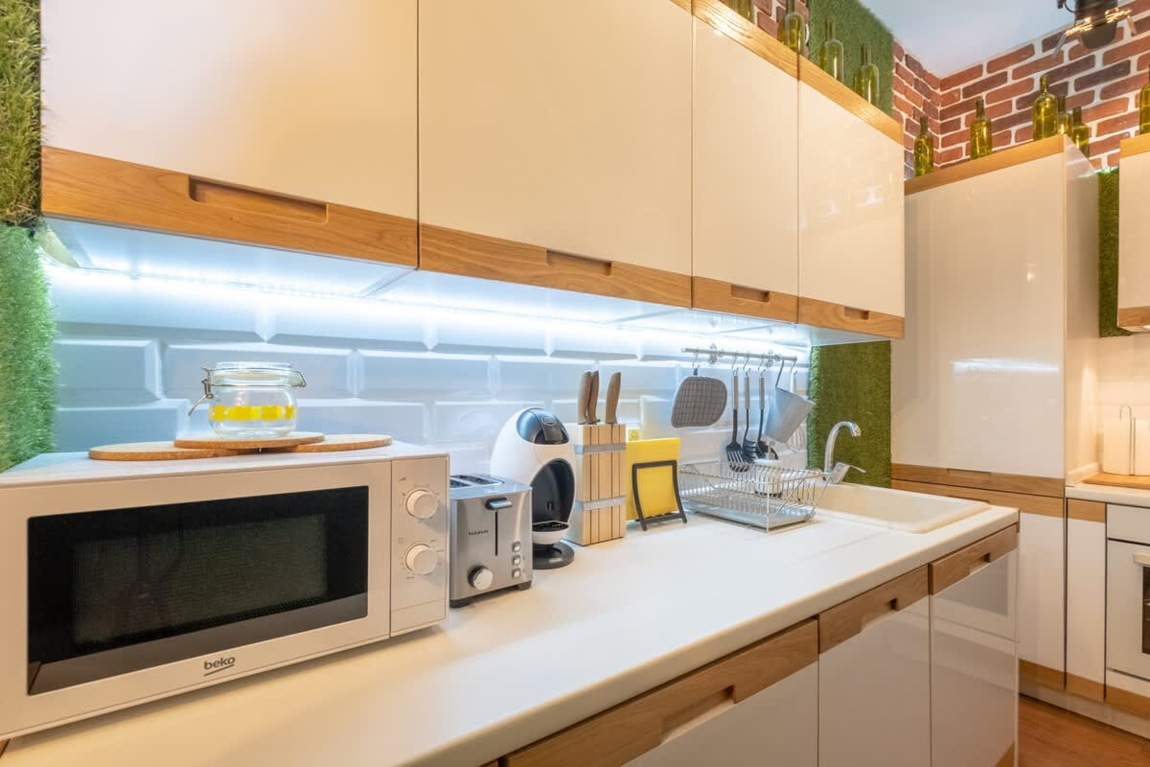 Scoutaround White Logo