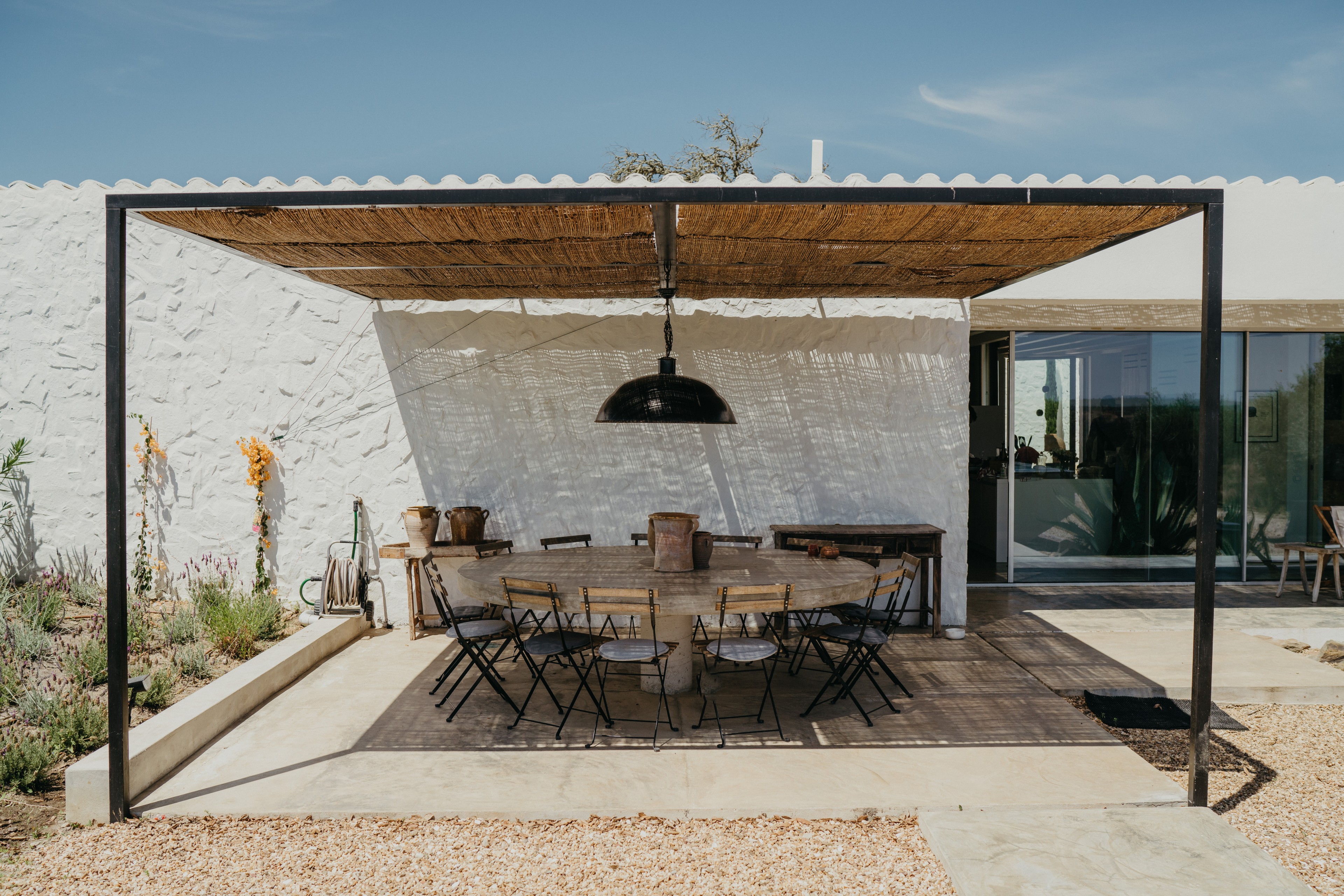 Scoutaround White Logo