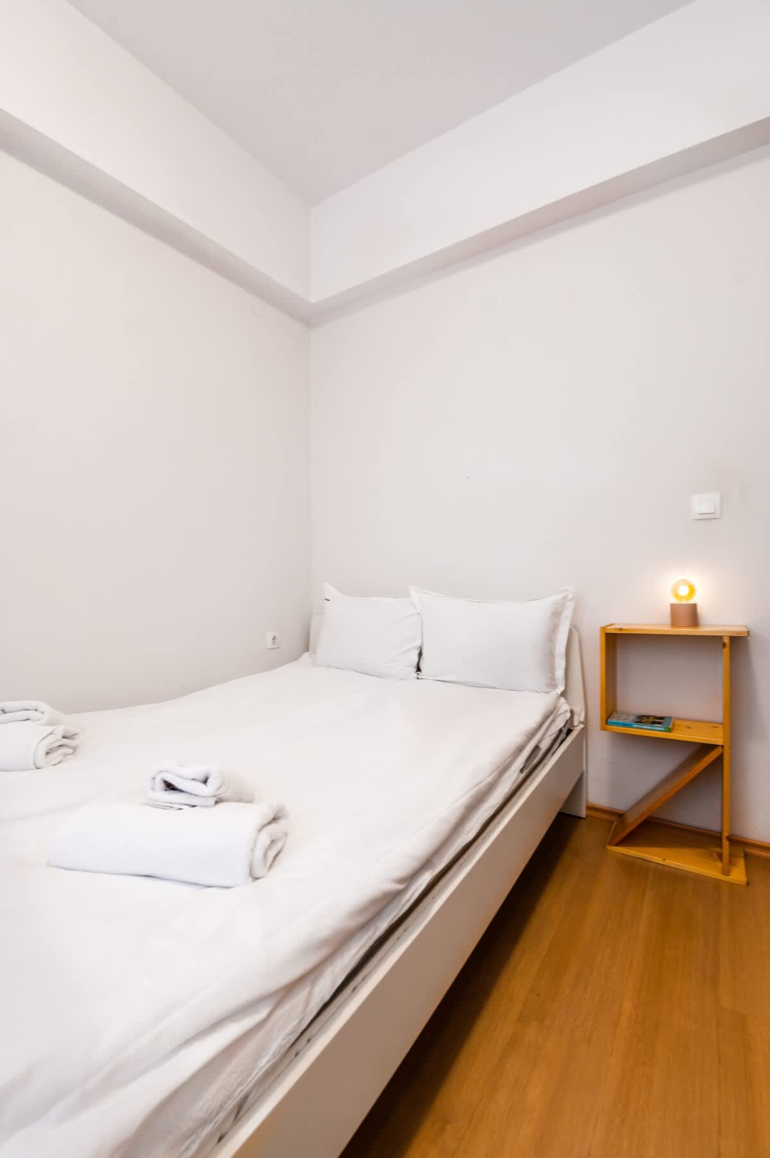 Sofia’s Best Area - Workspace+300 MBPS WiFi - Photo 22