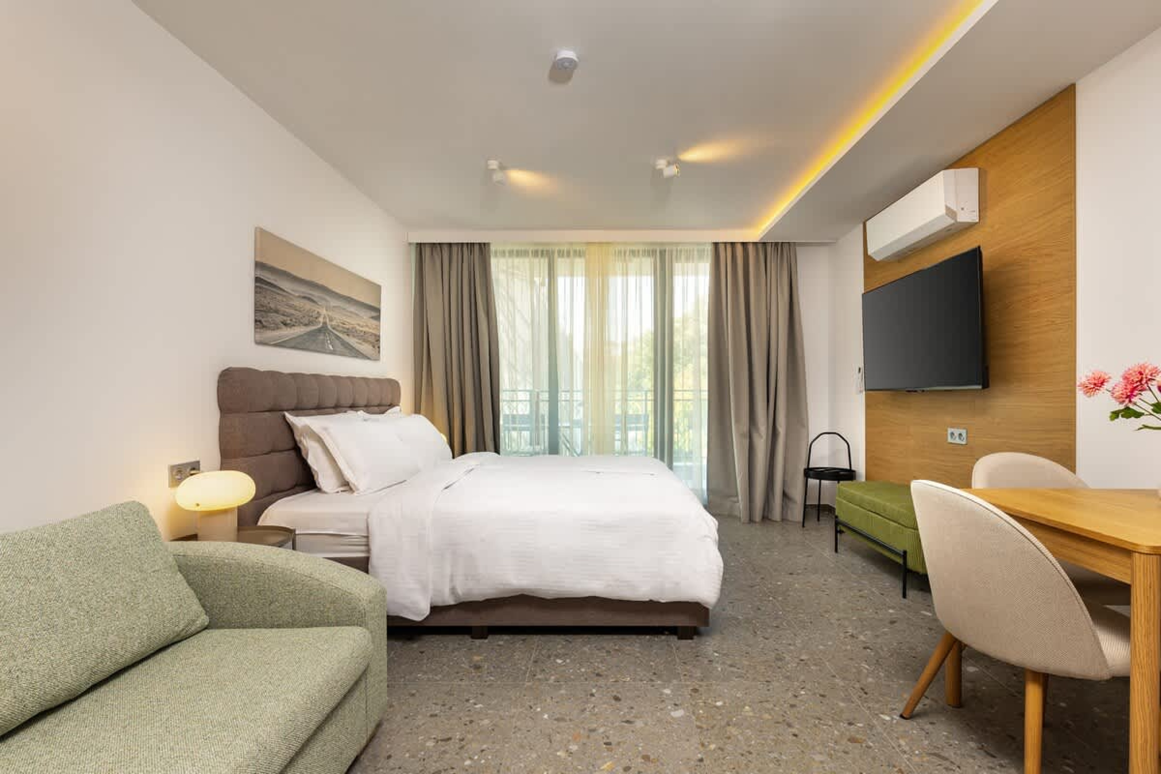 Scoutaround White Logo