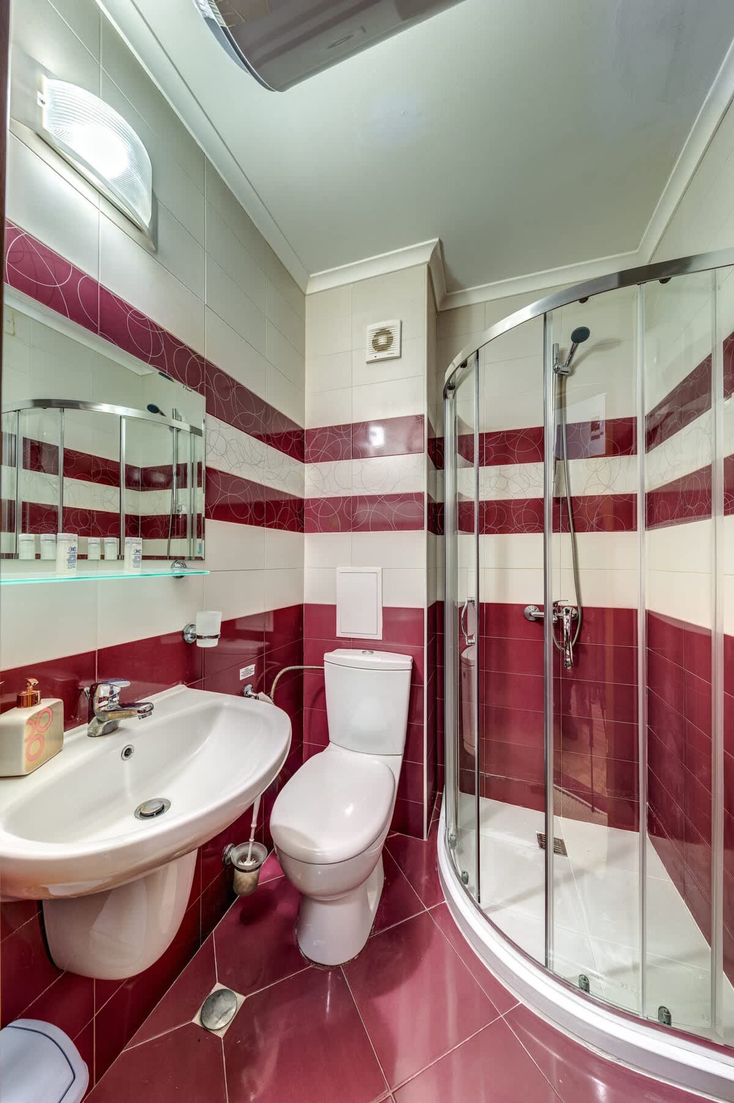 Scoutaround White Logo