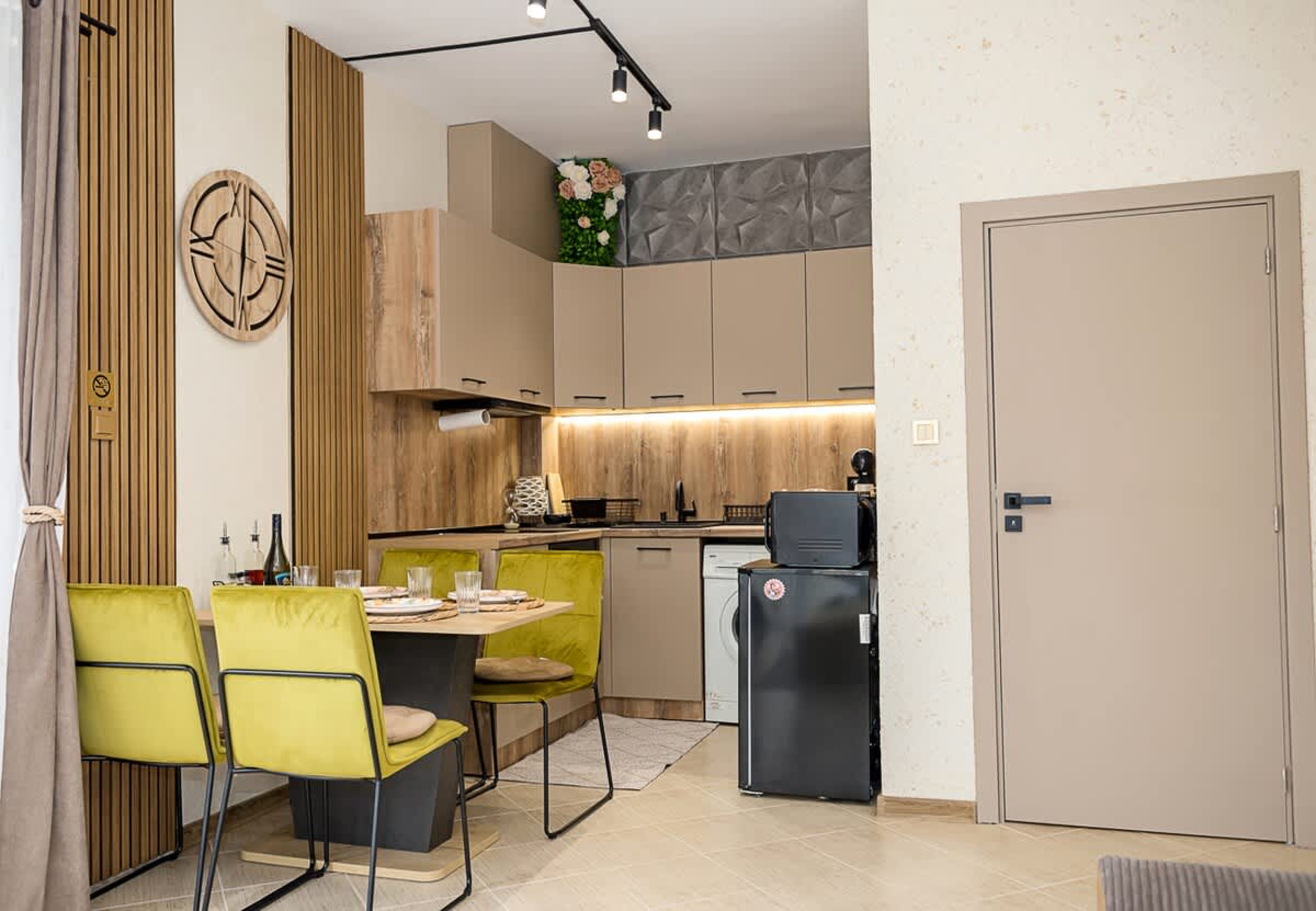 Stylish Flat with Free Pool Access, Bendita Mare - Photo 9