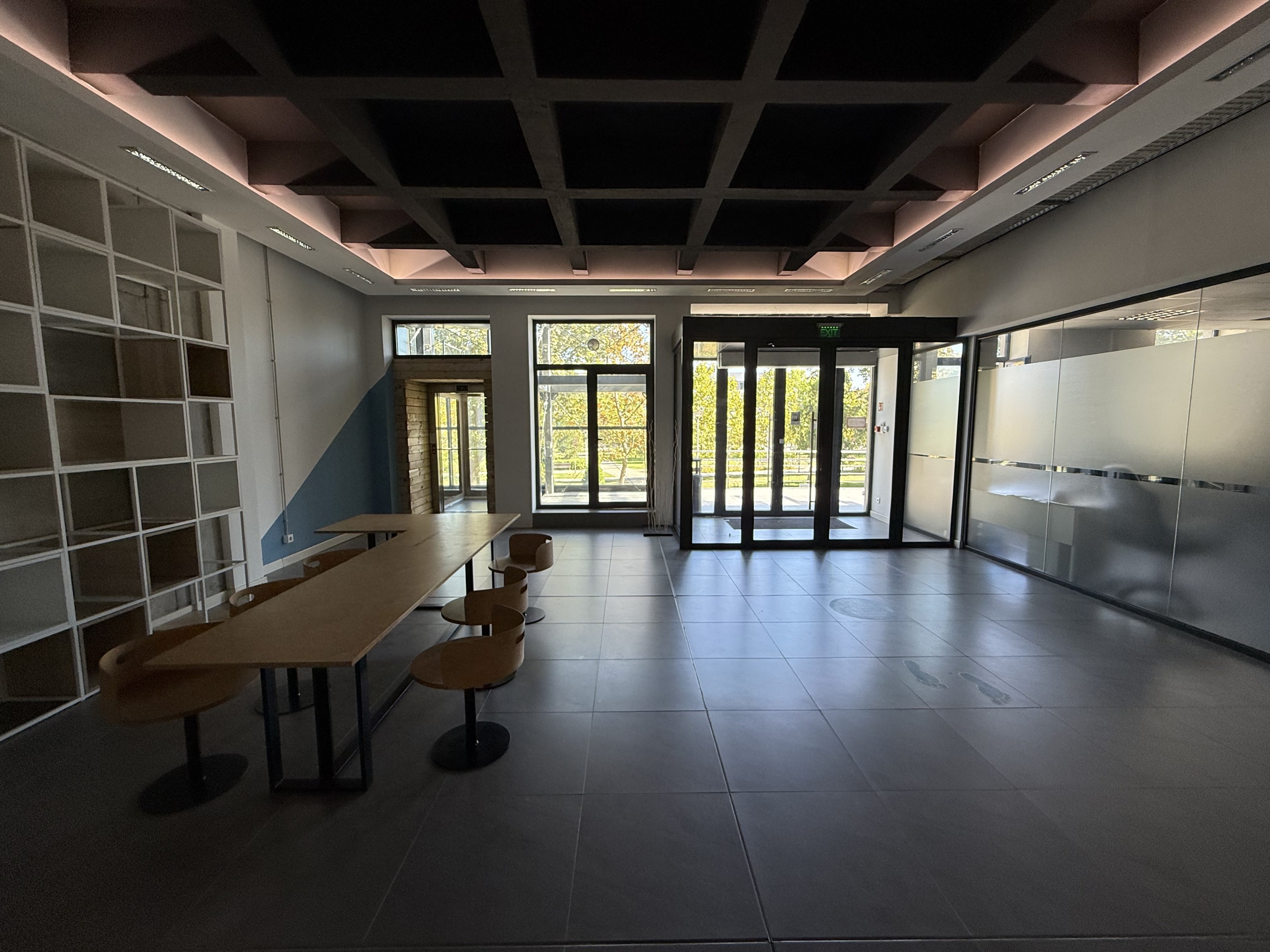 Scoutaround White Logo