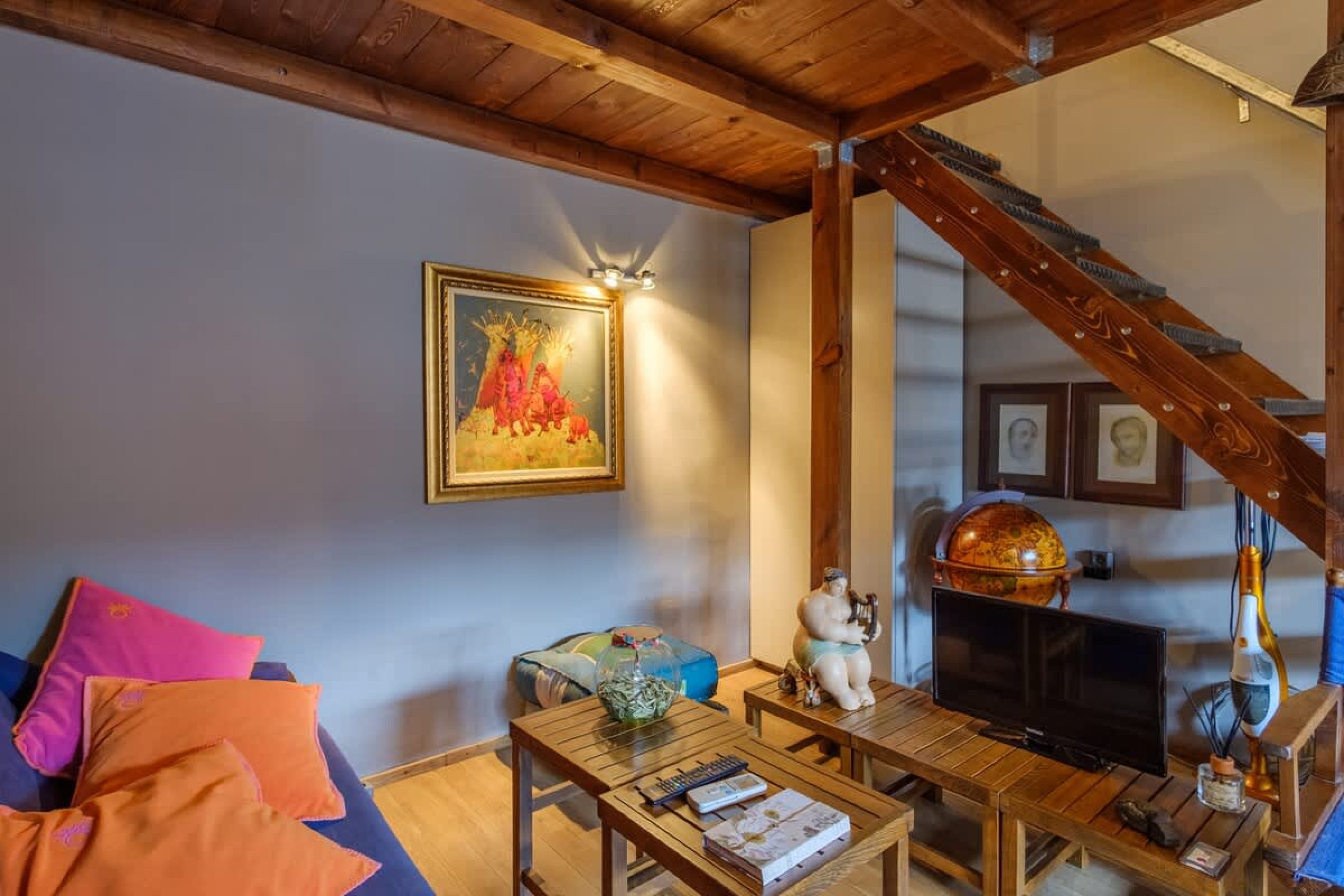 Scoutaround White Logo