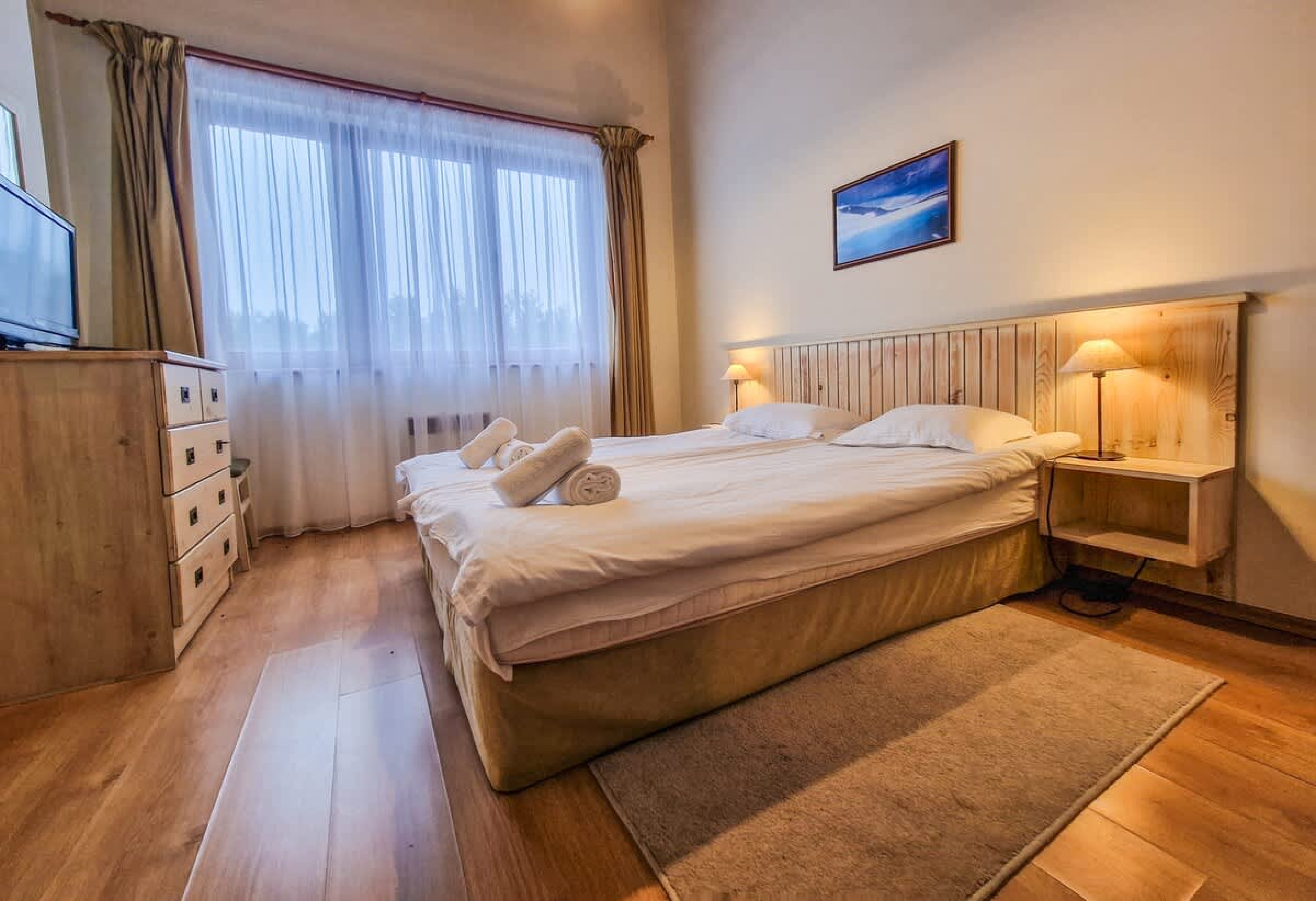 Scoutaround White Logo