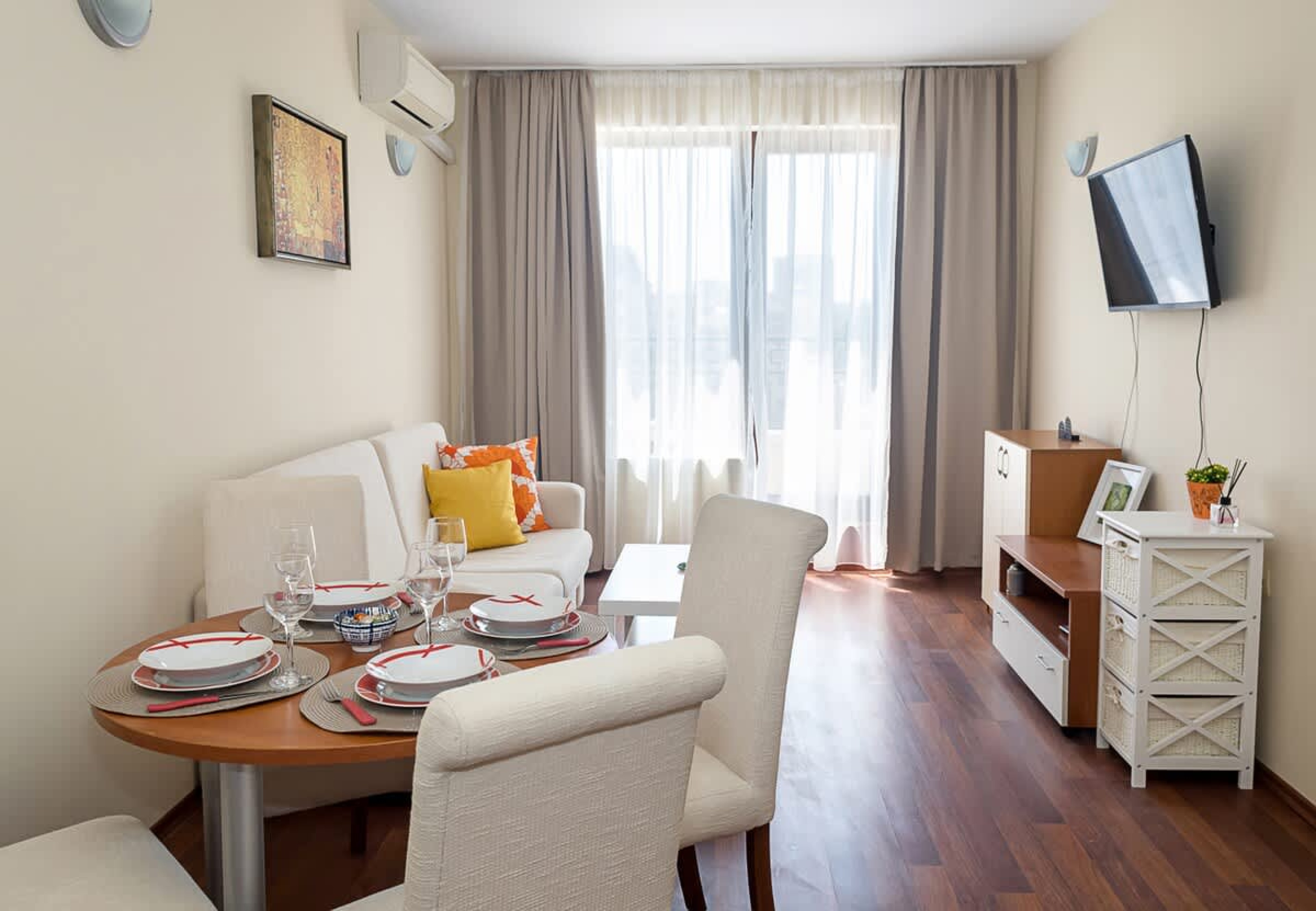 Scoutaround White Logo