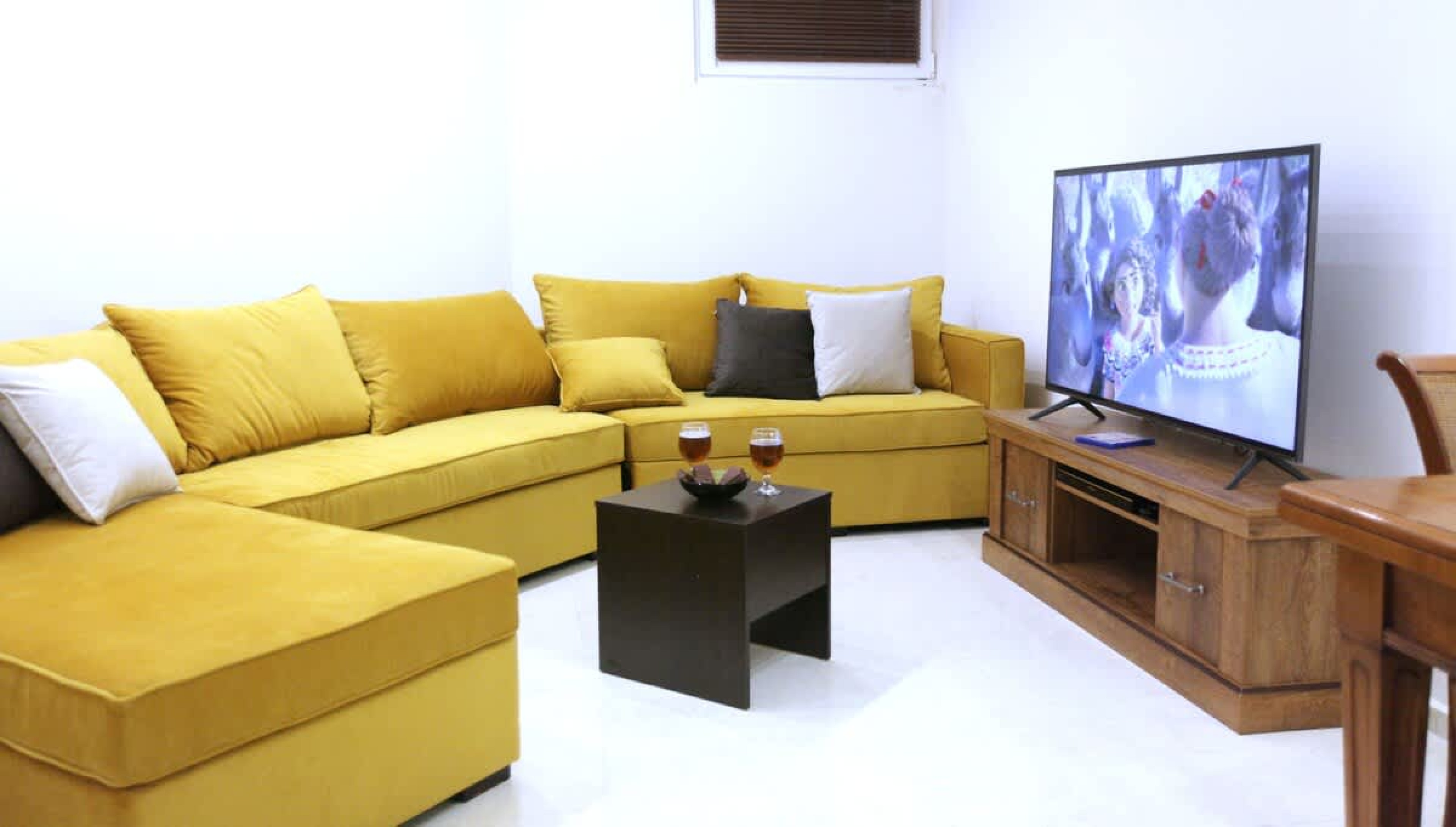 Scoutaround White Logo