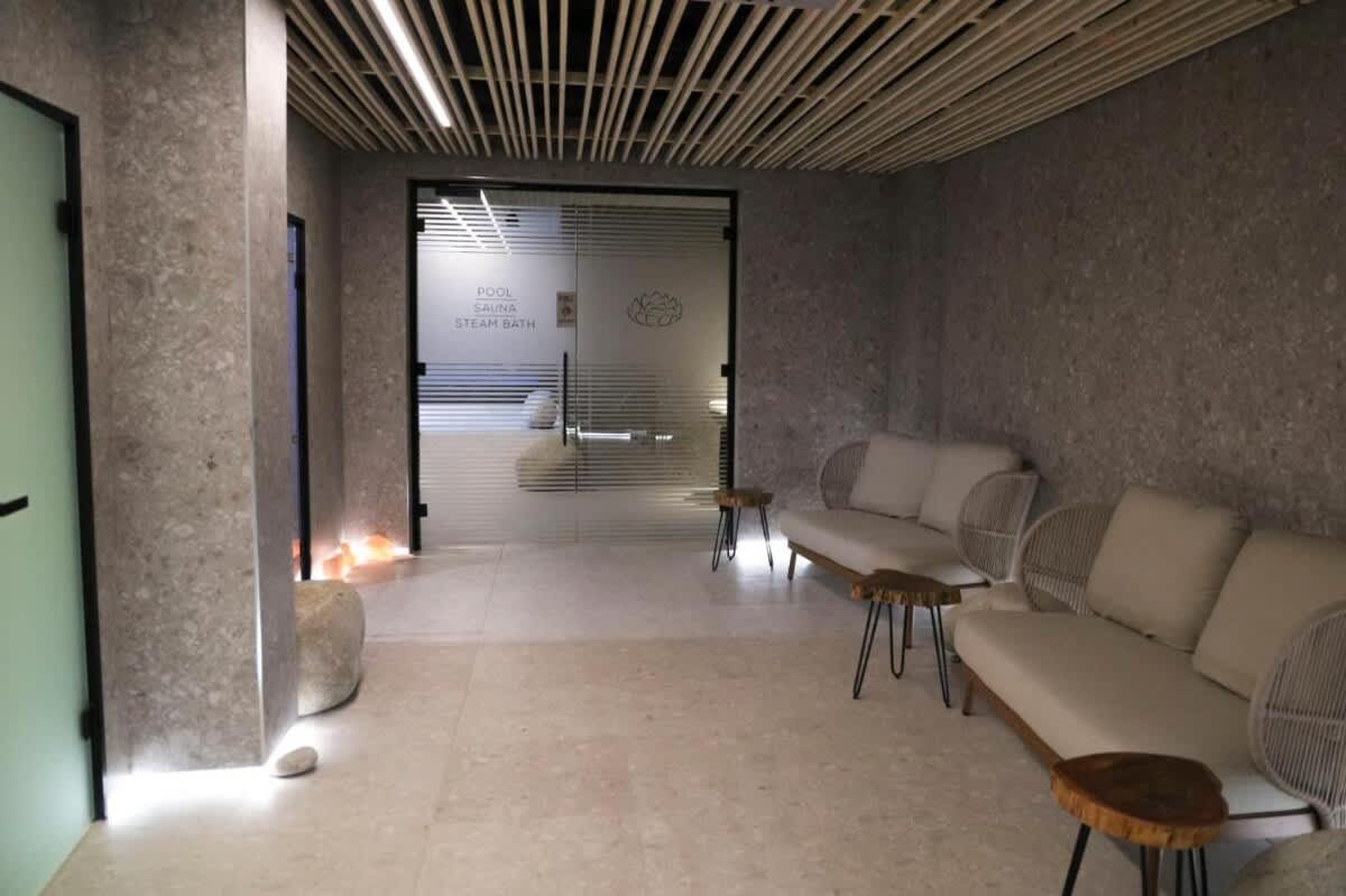 Scoutaround White Logo