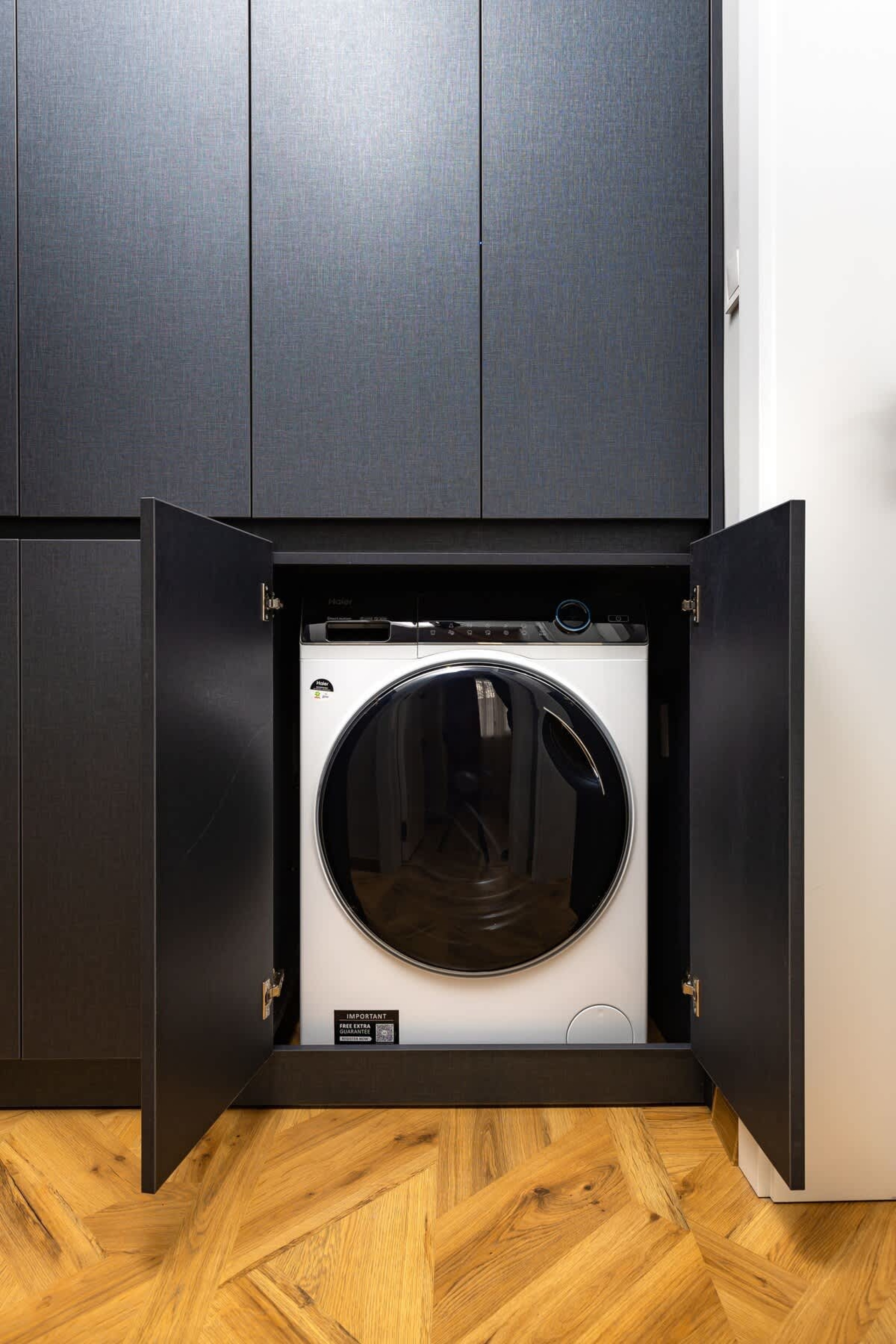 Scoutaround White Logo