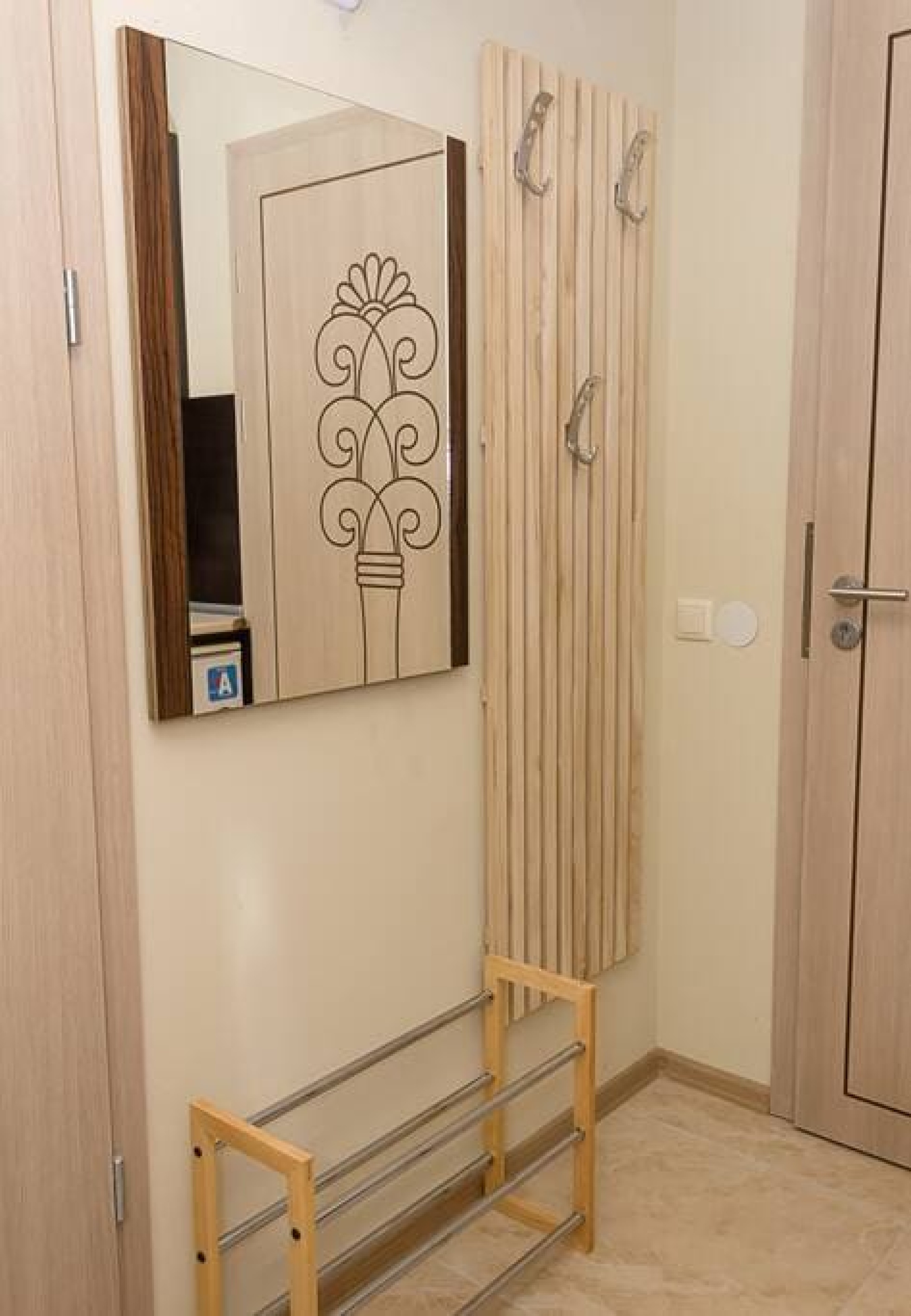 Scoutaround White Logo