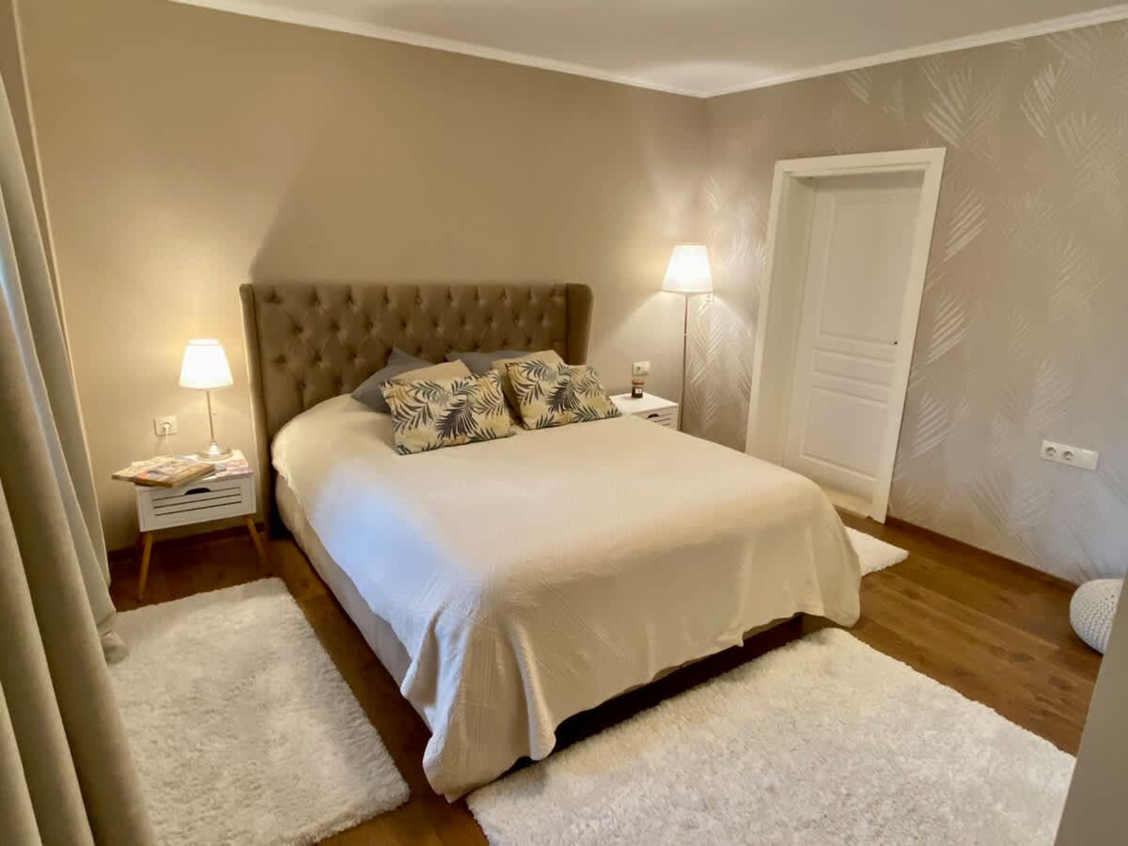 Scoutaround White Logo