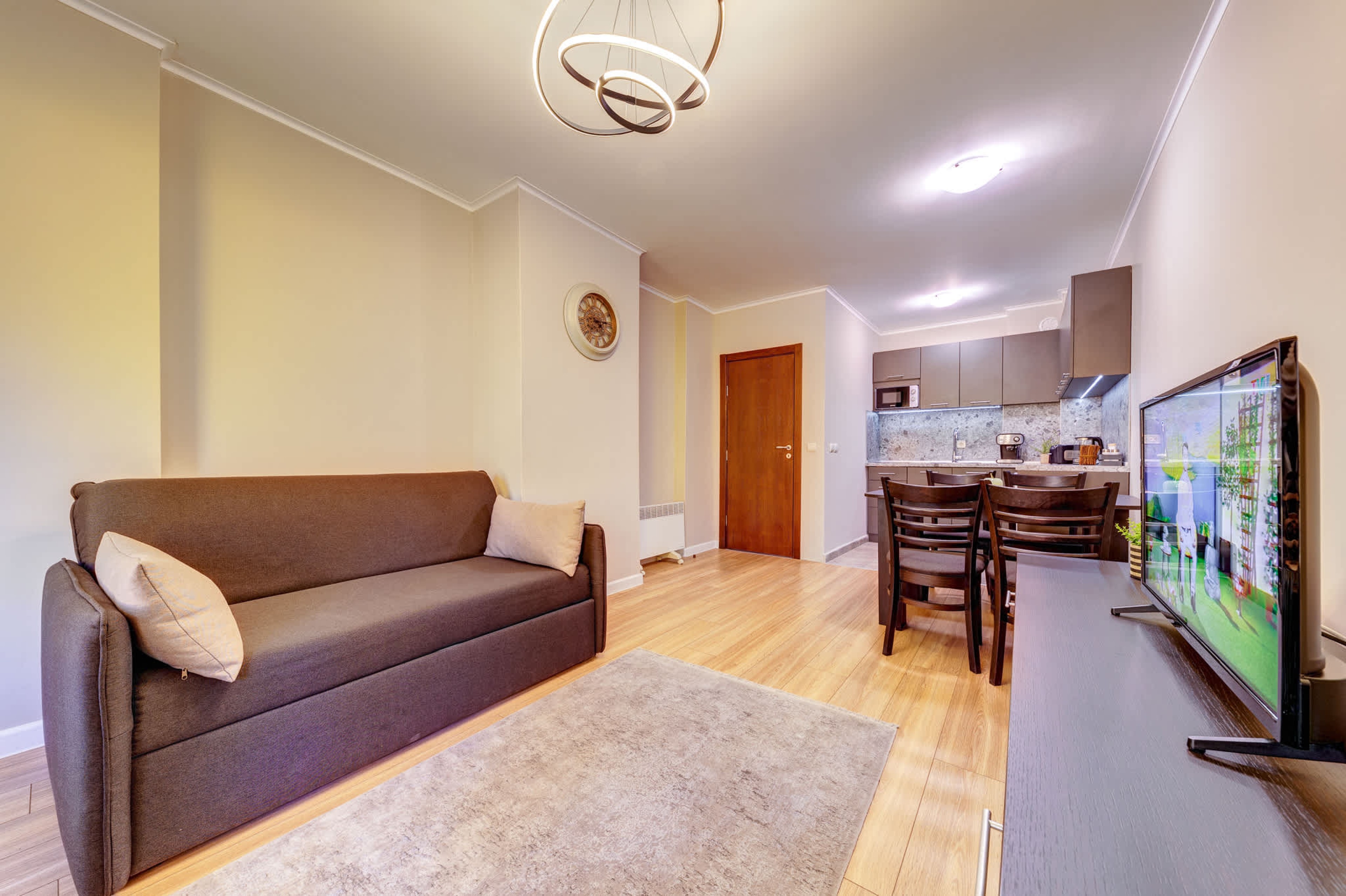 Scoutaround White Logo