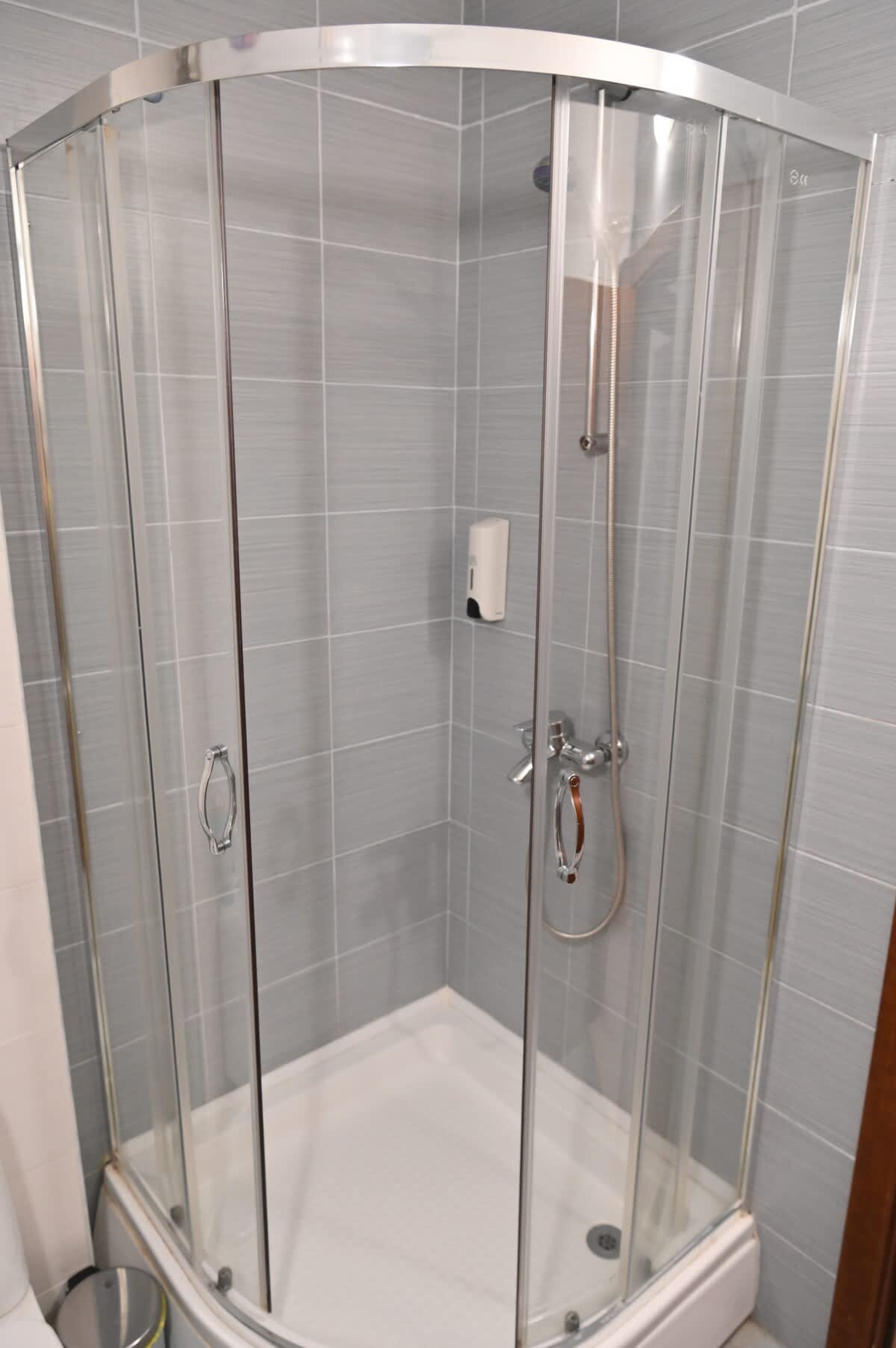 Scoutaround White Logo