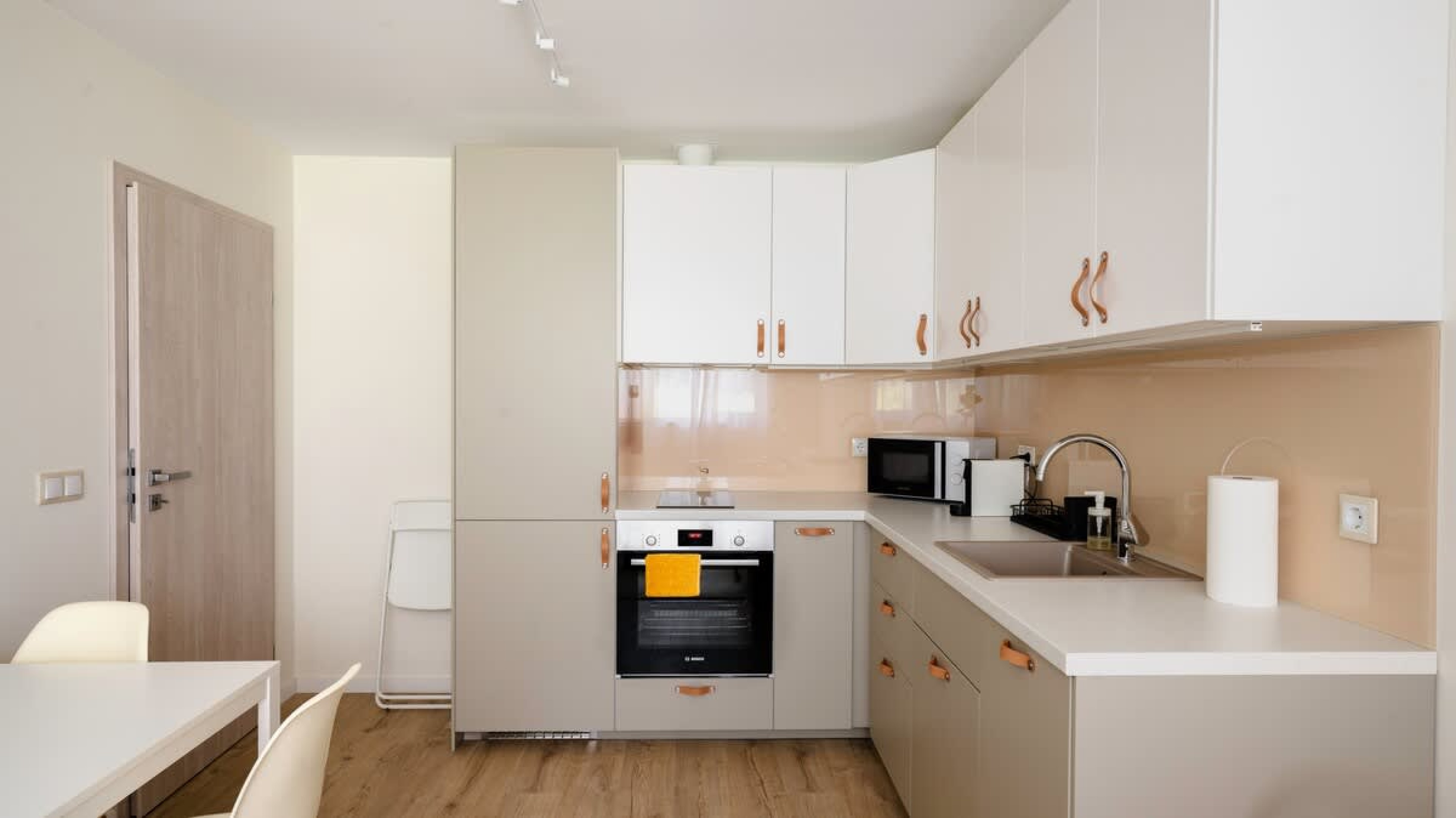 Scoutaround White Logo