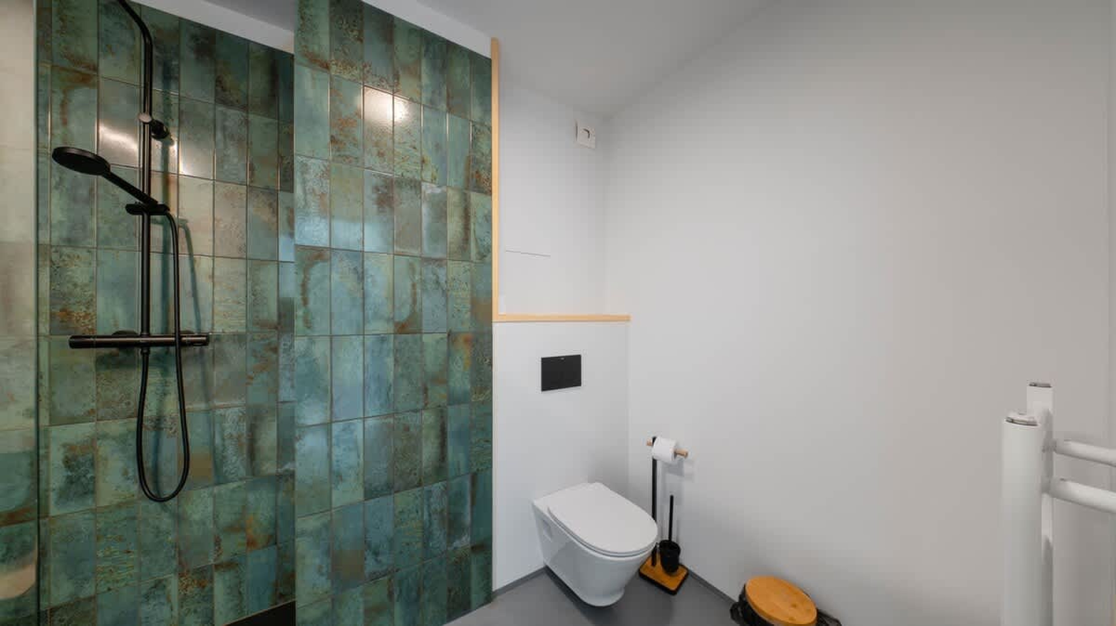 Scoutaround White Logo