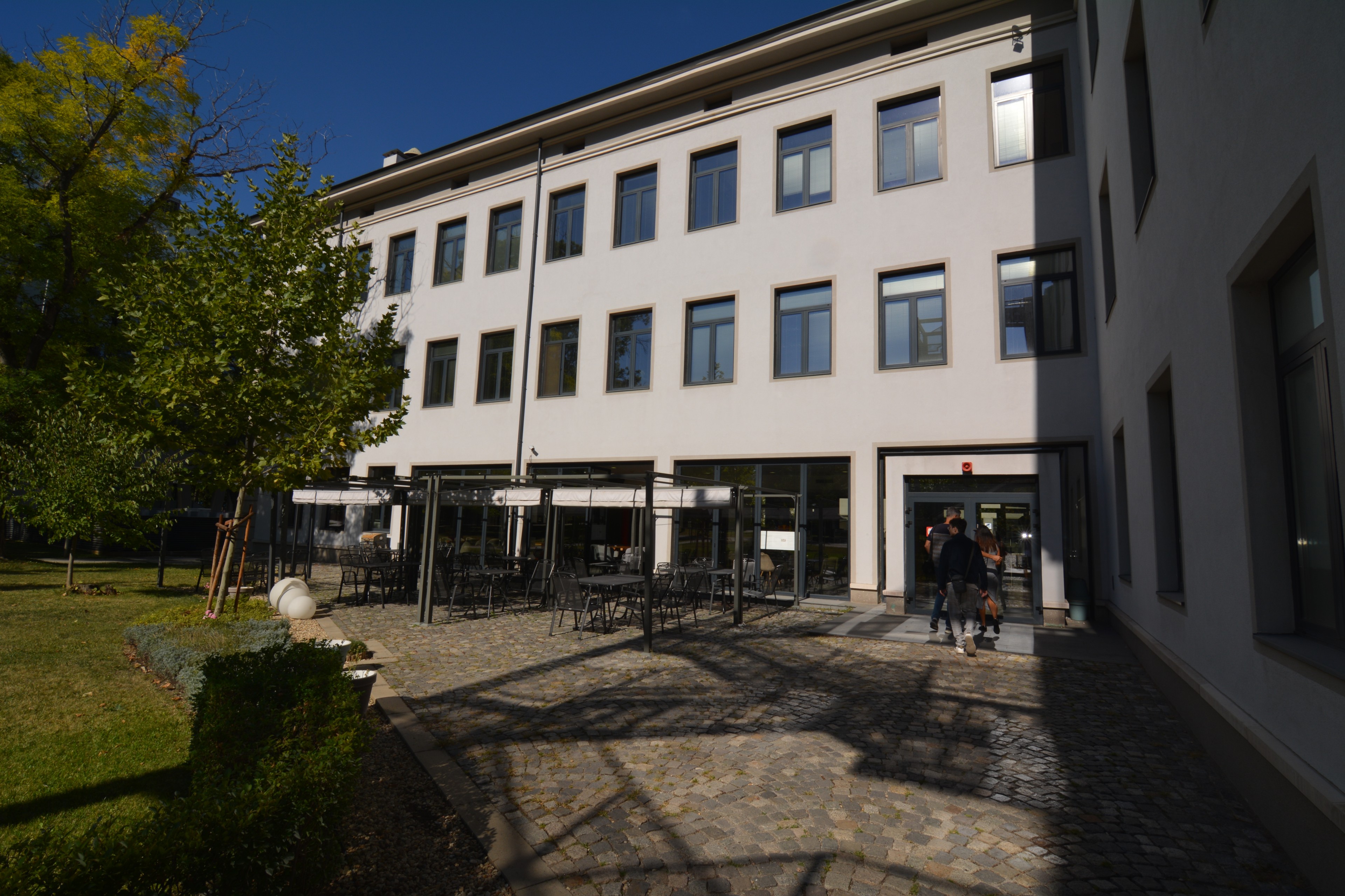 Scoutaround White Logo