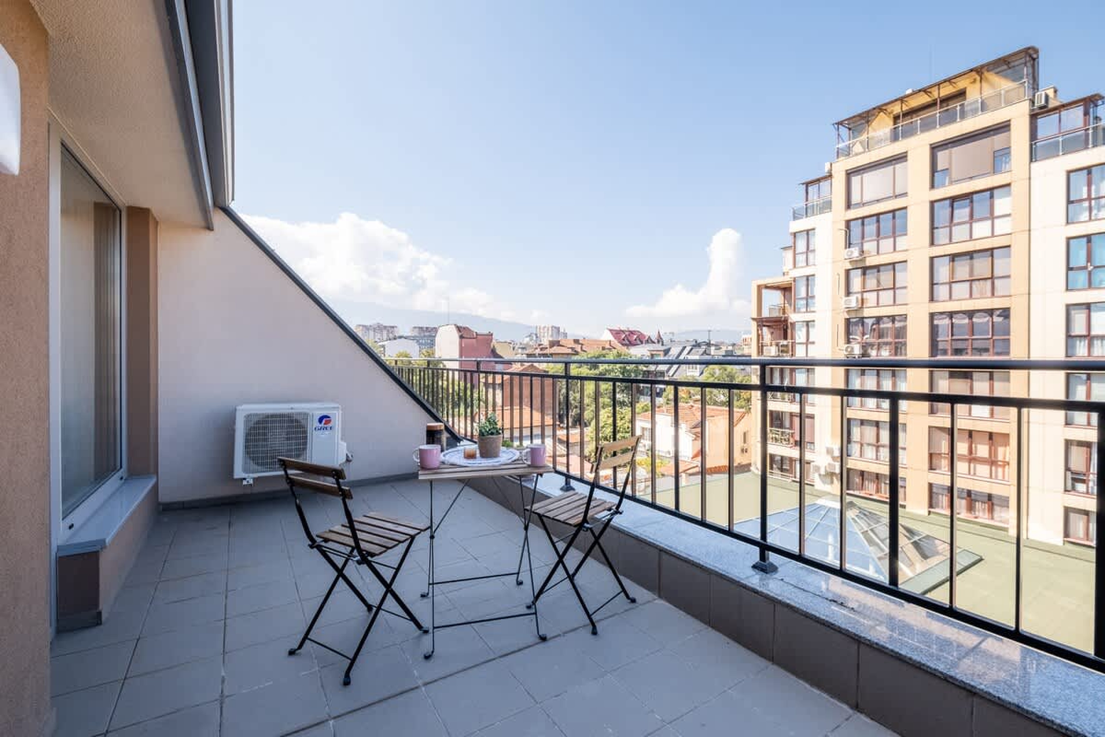 Scoutaround White Logo