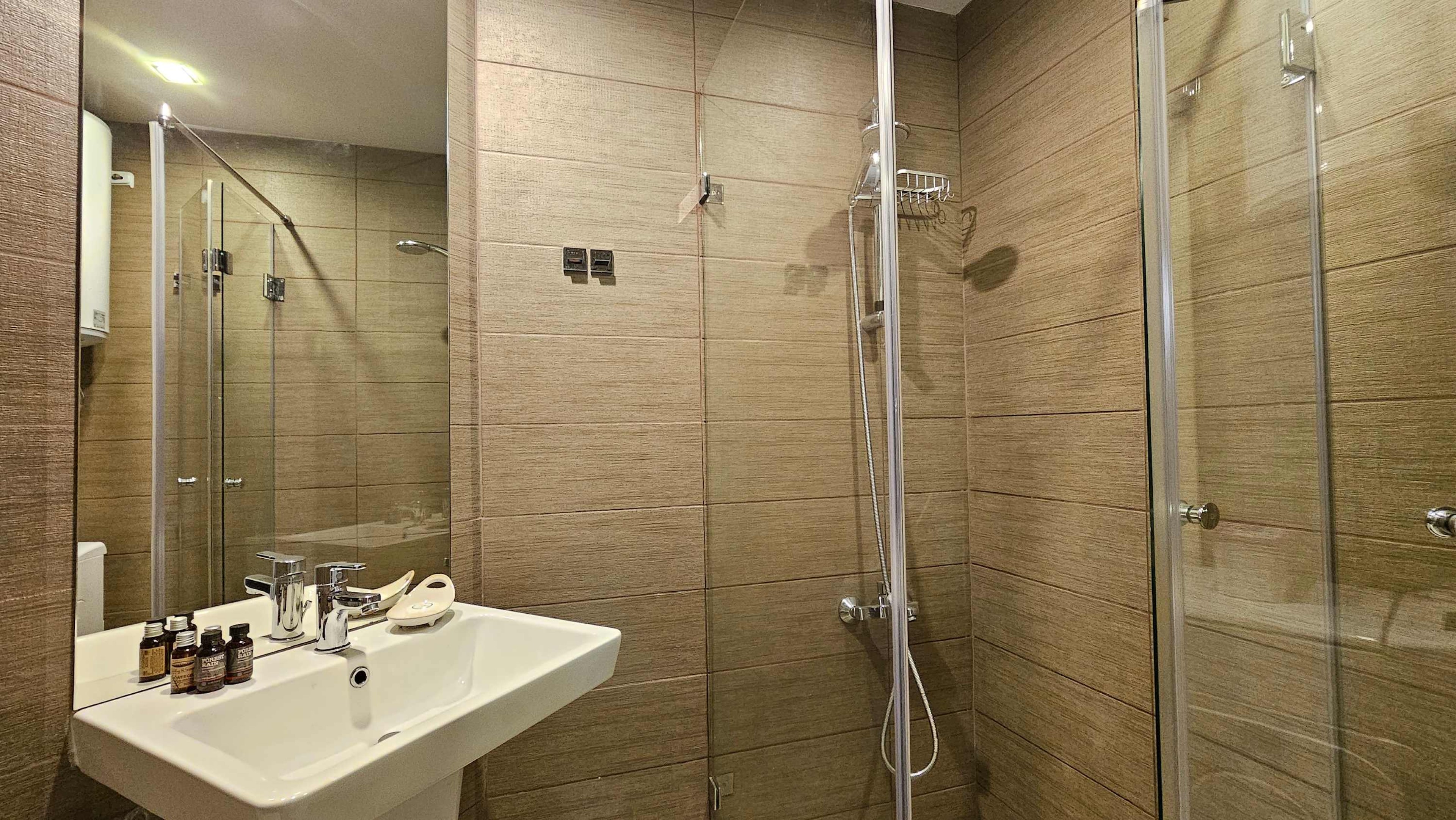 Scoutaround White Logo