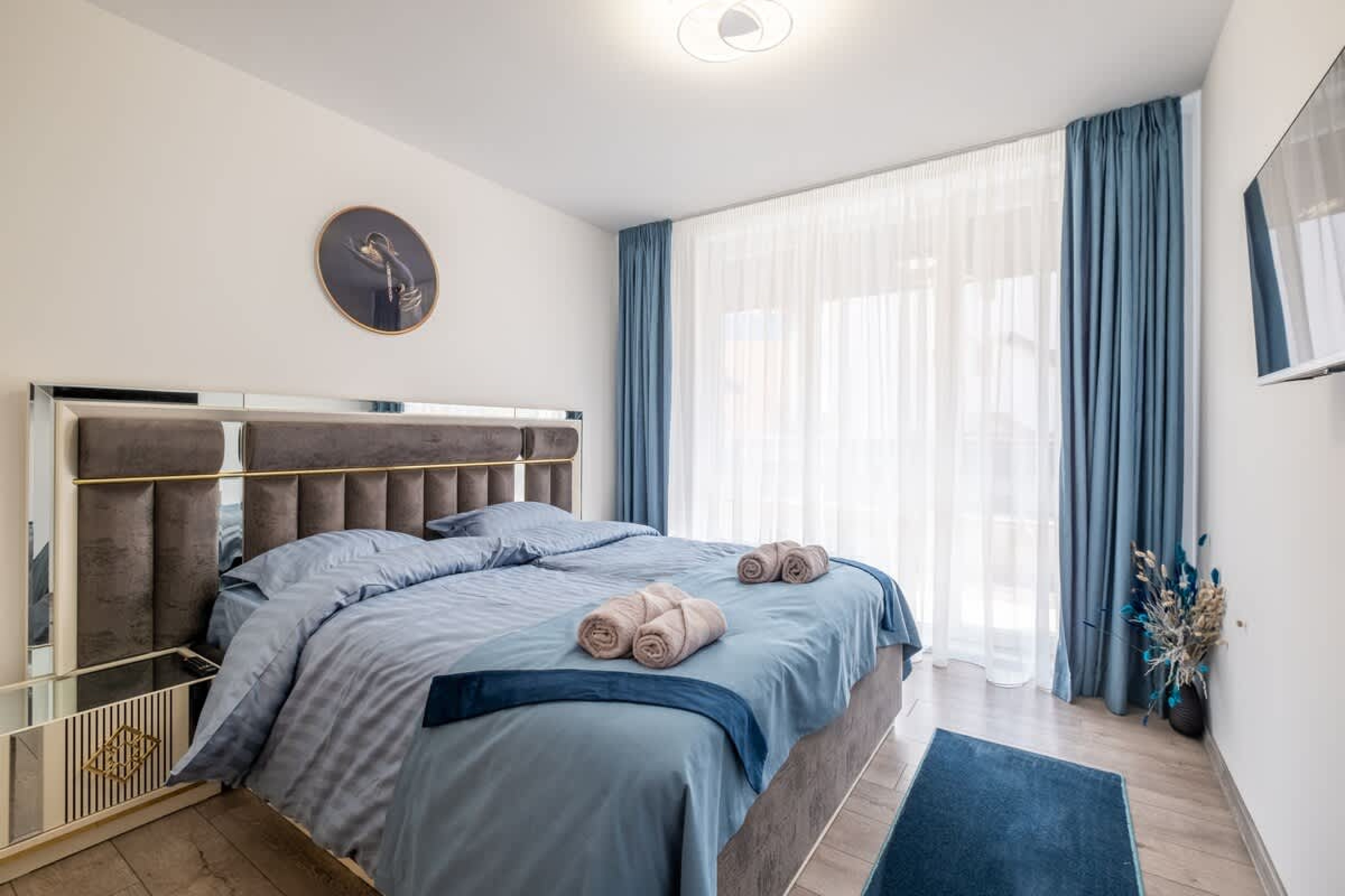 Scoutaround White Logo