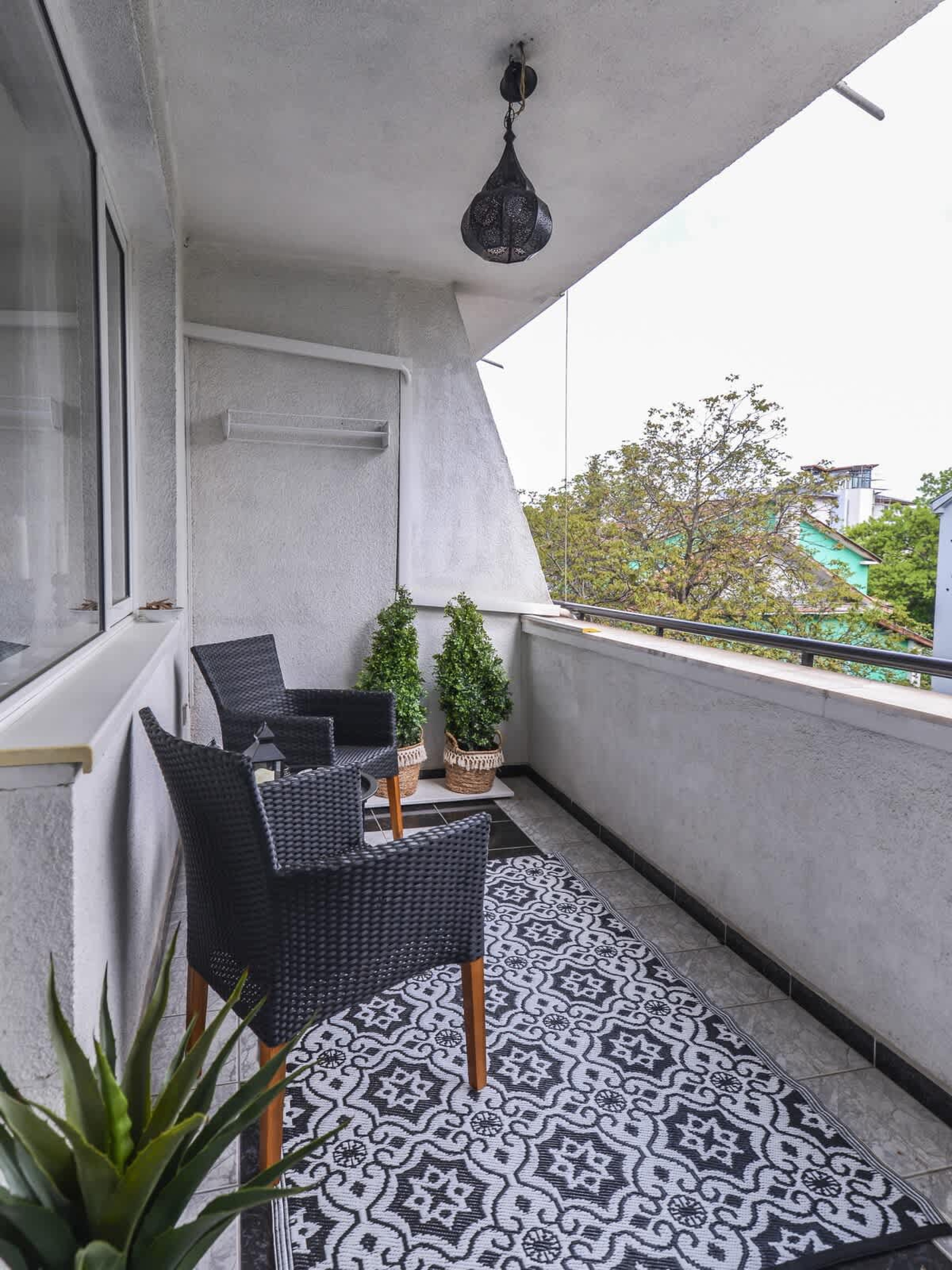 Scoutaround White Logo