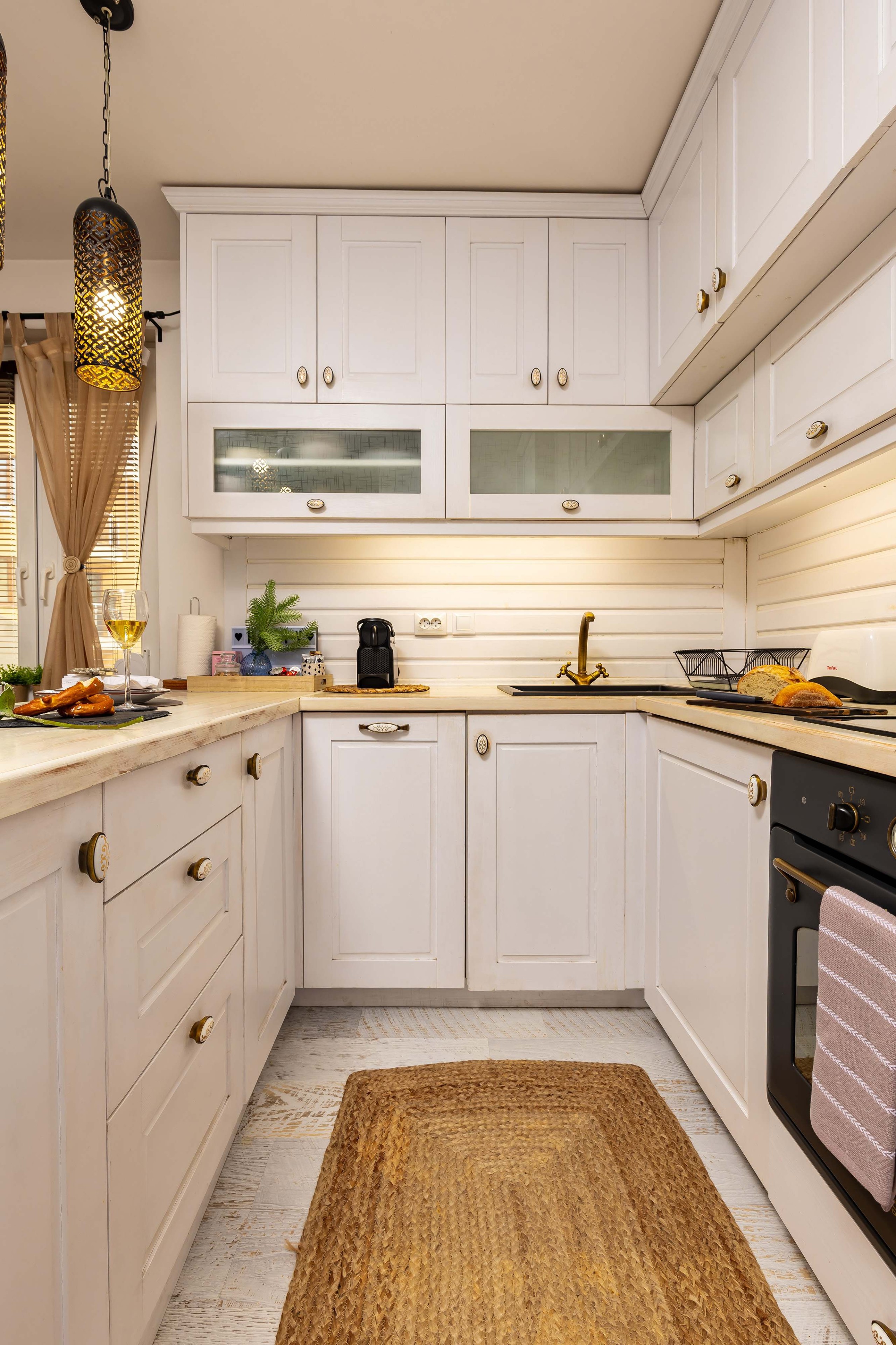 Scoutaround White Logo