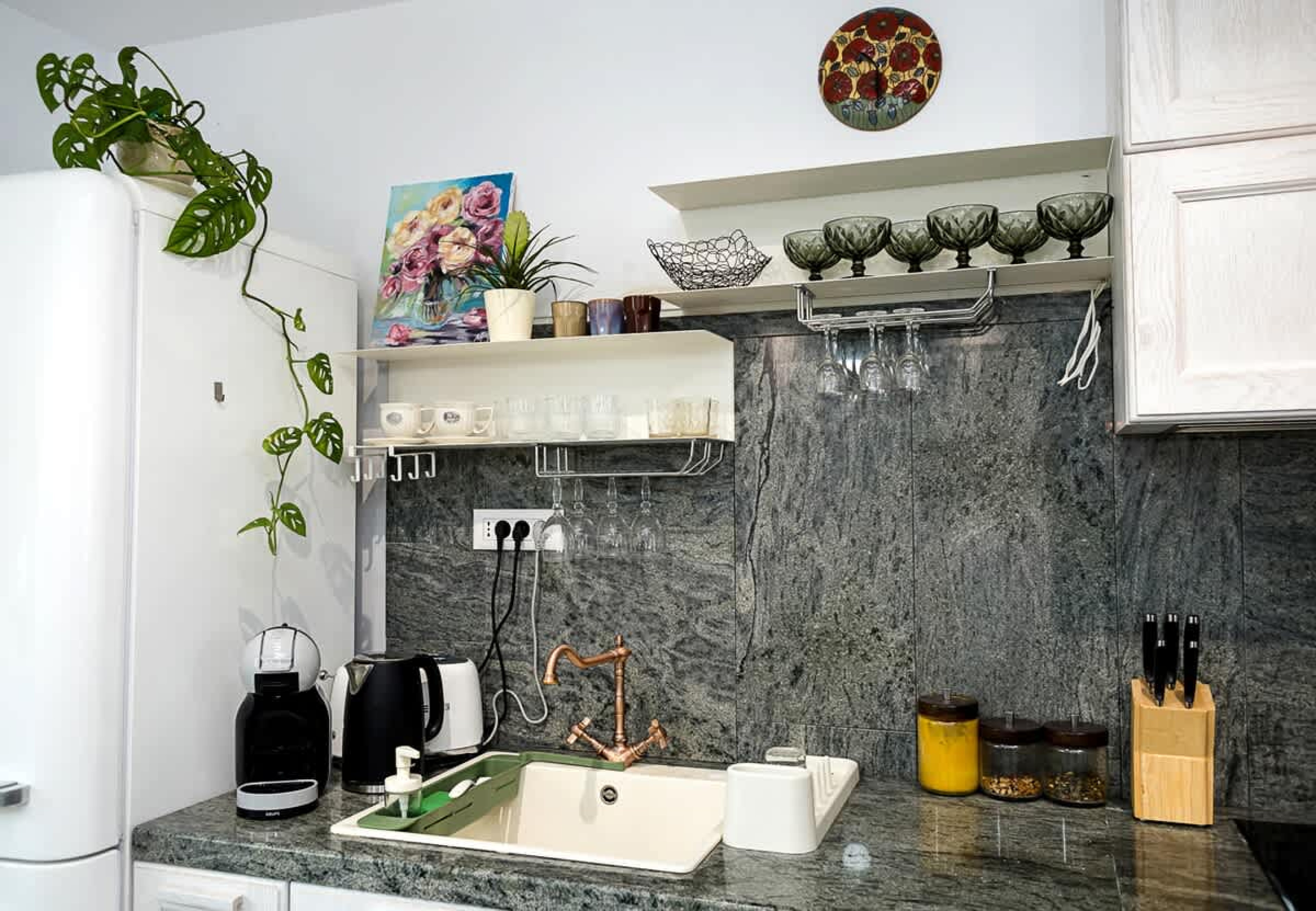 Scoutaround White Logo