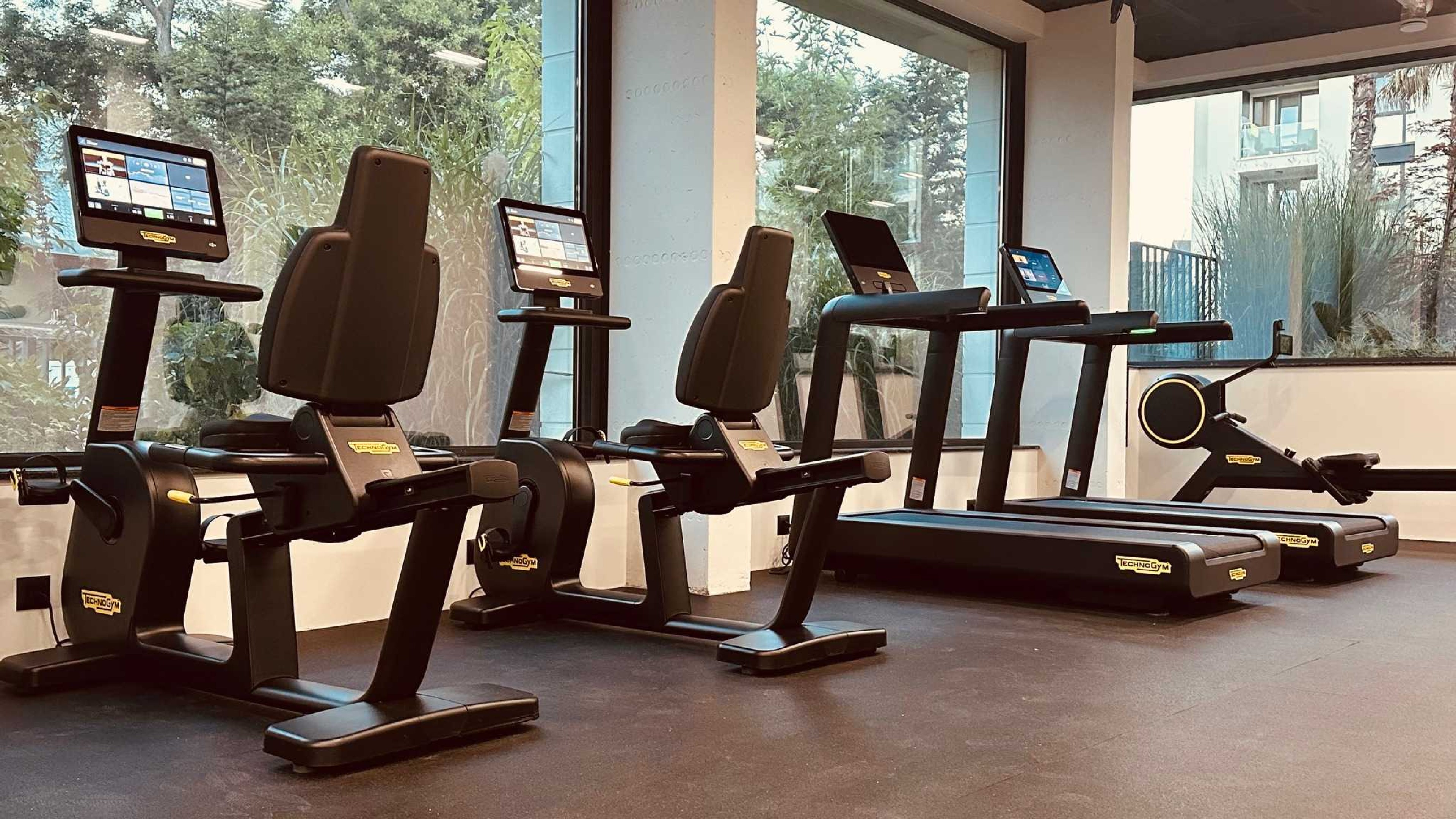 Modern 2-Bedroom Flat with Balcony in Azur Premium - Photo 34