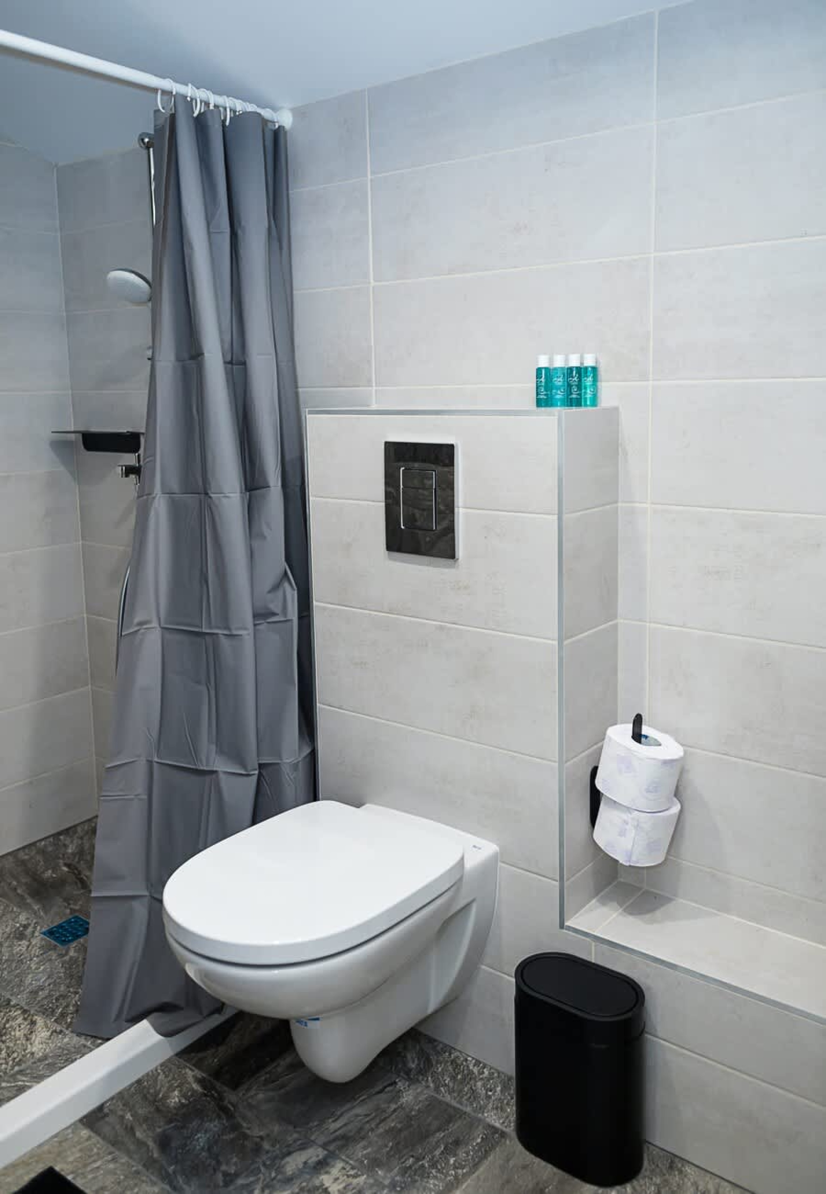 Scoutaround White Logo