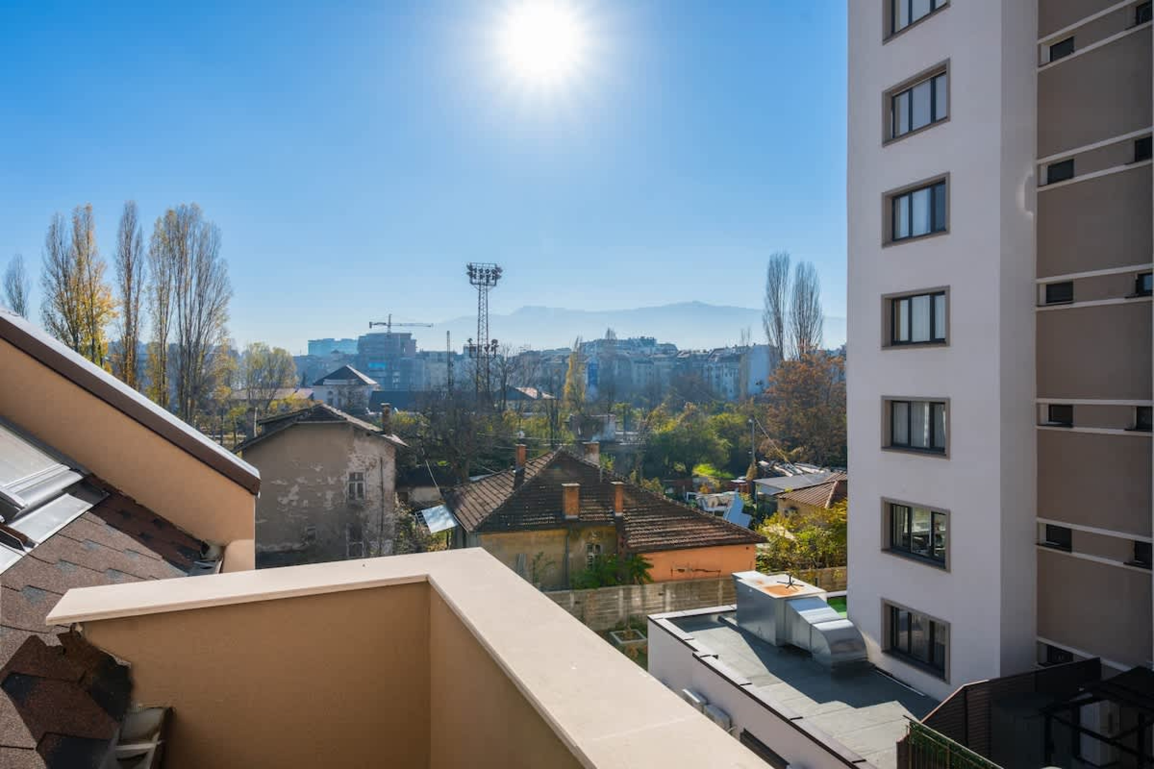 Scoutaround White Logo