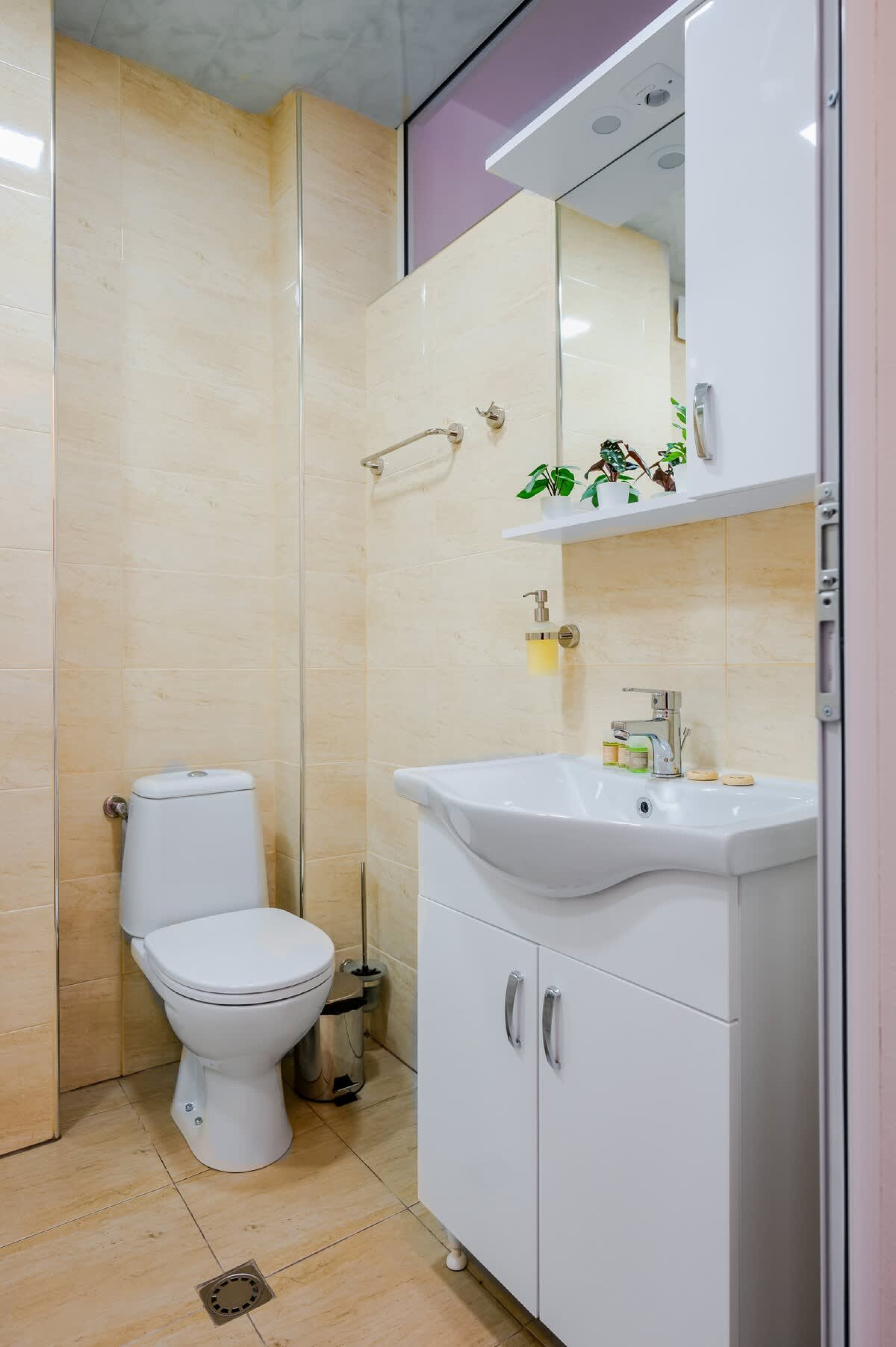 Scoutaround White Logo