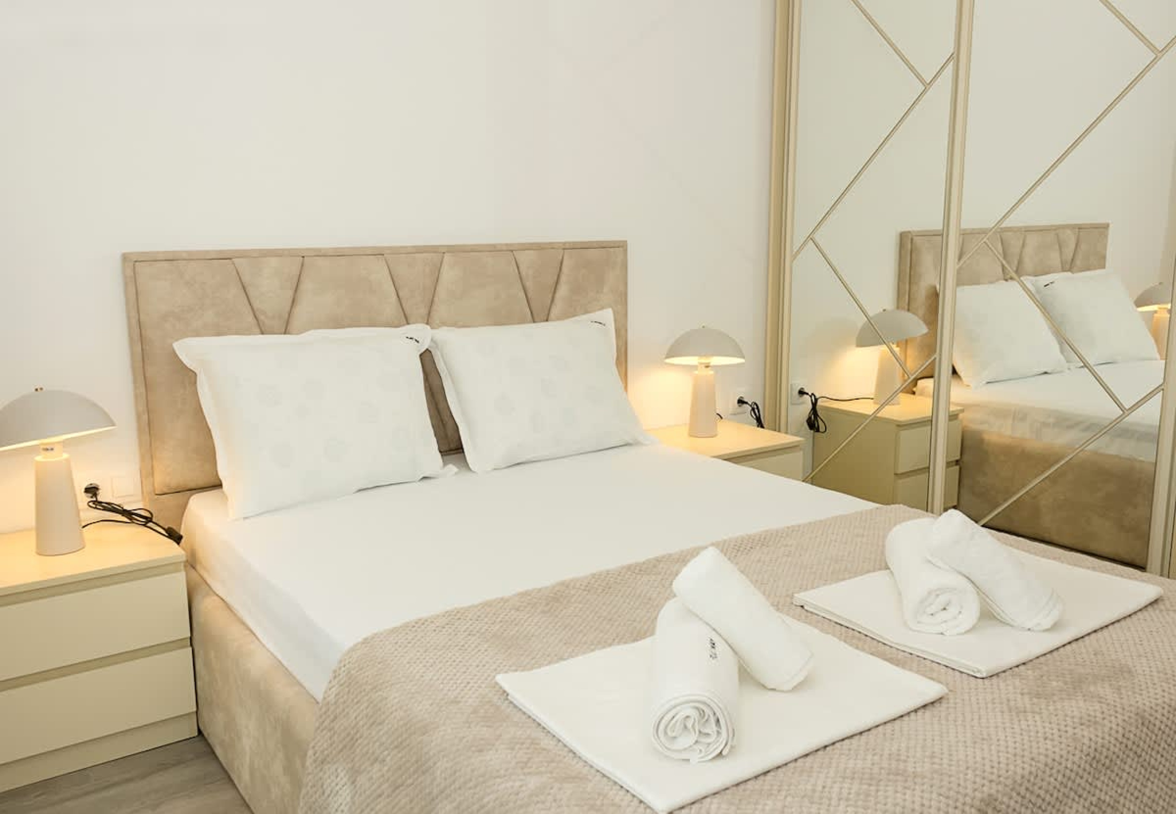 Scoutaround White Logo