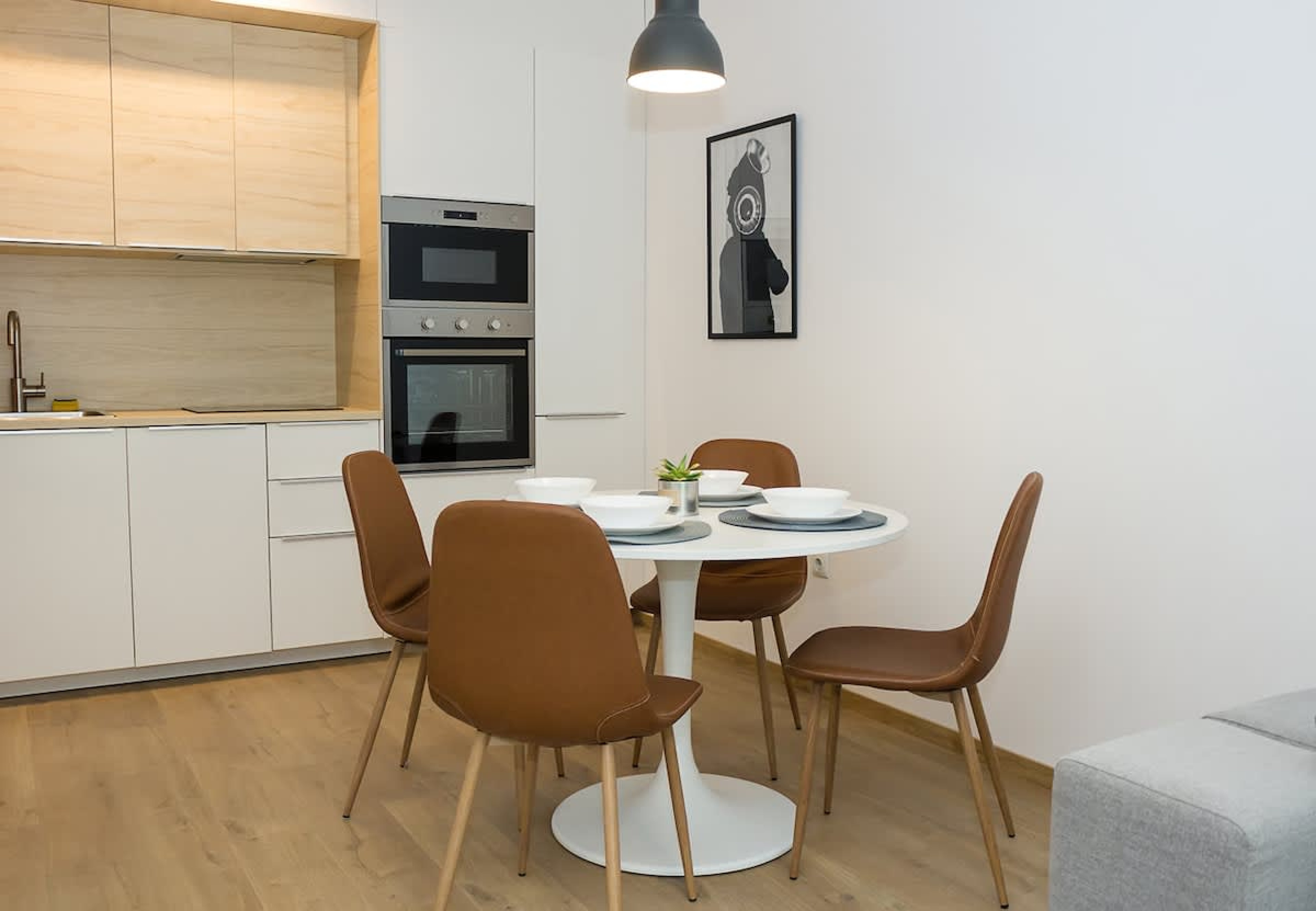 Scoutaround White Logo